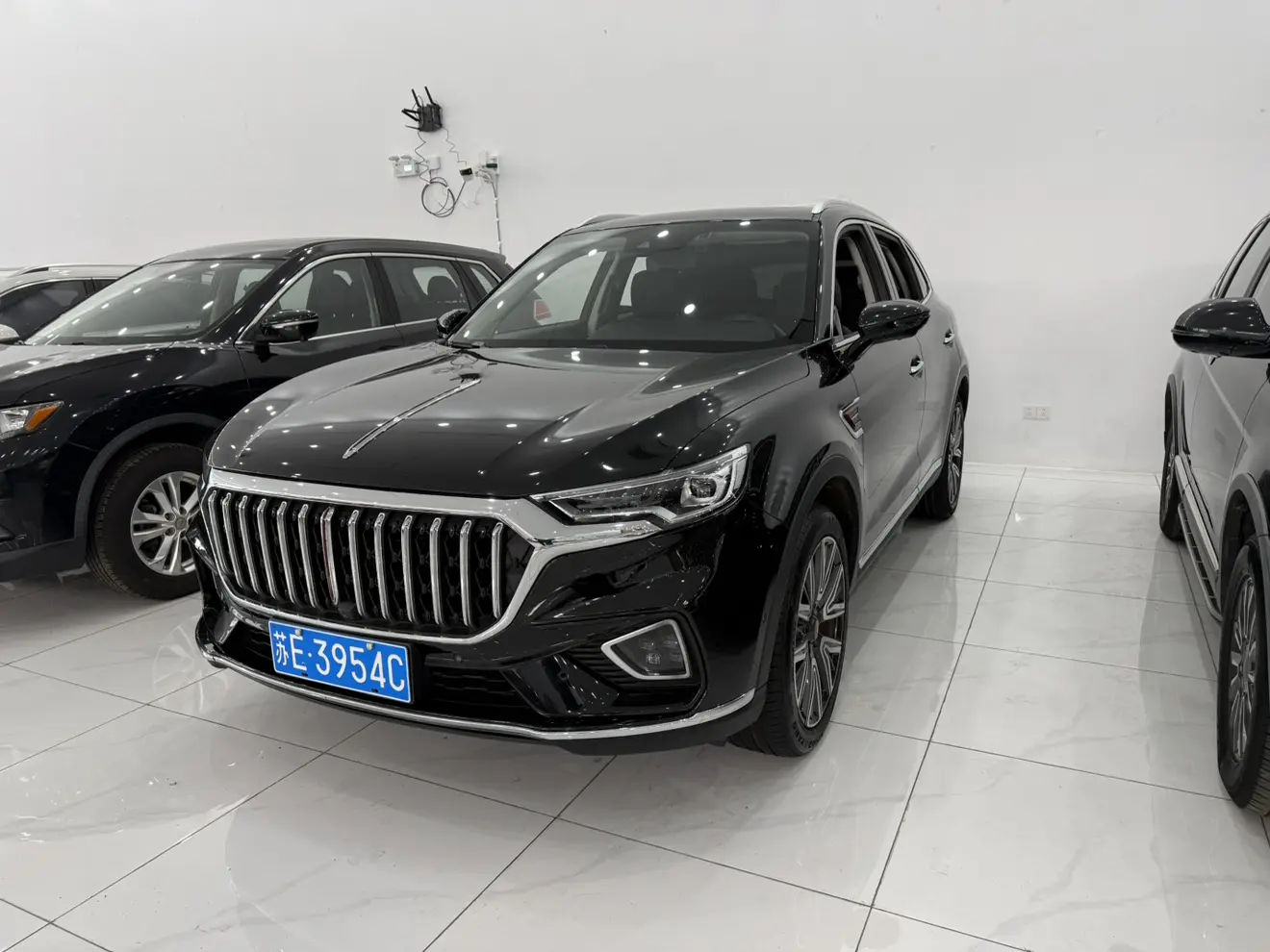 Hongqi HS5  из Китая