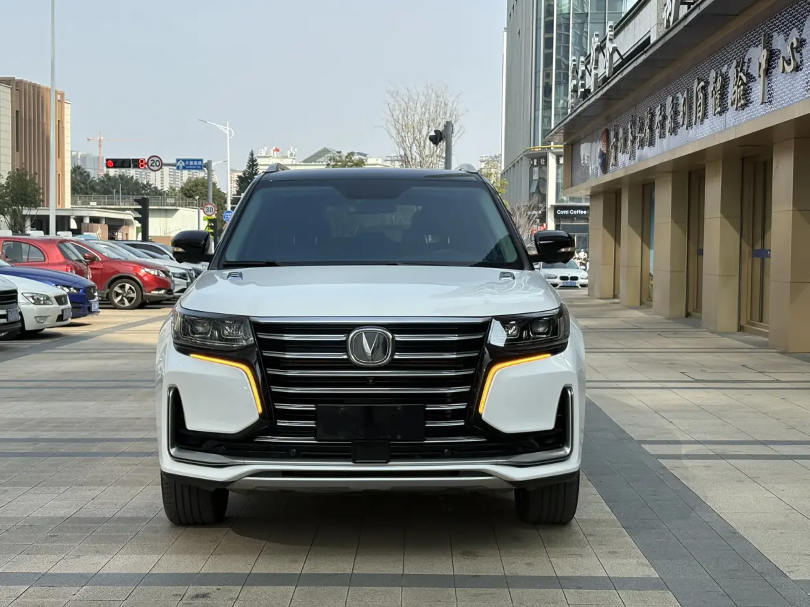 Changan CS95  из Китая