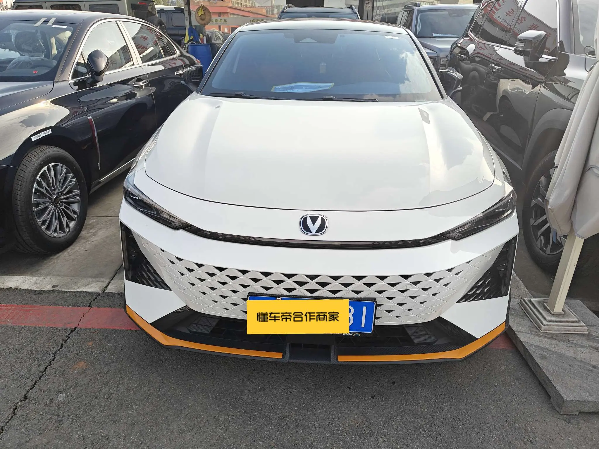 Changan UNI-V  из Китая