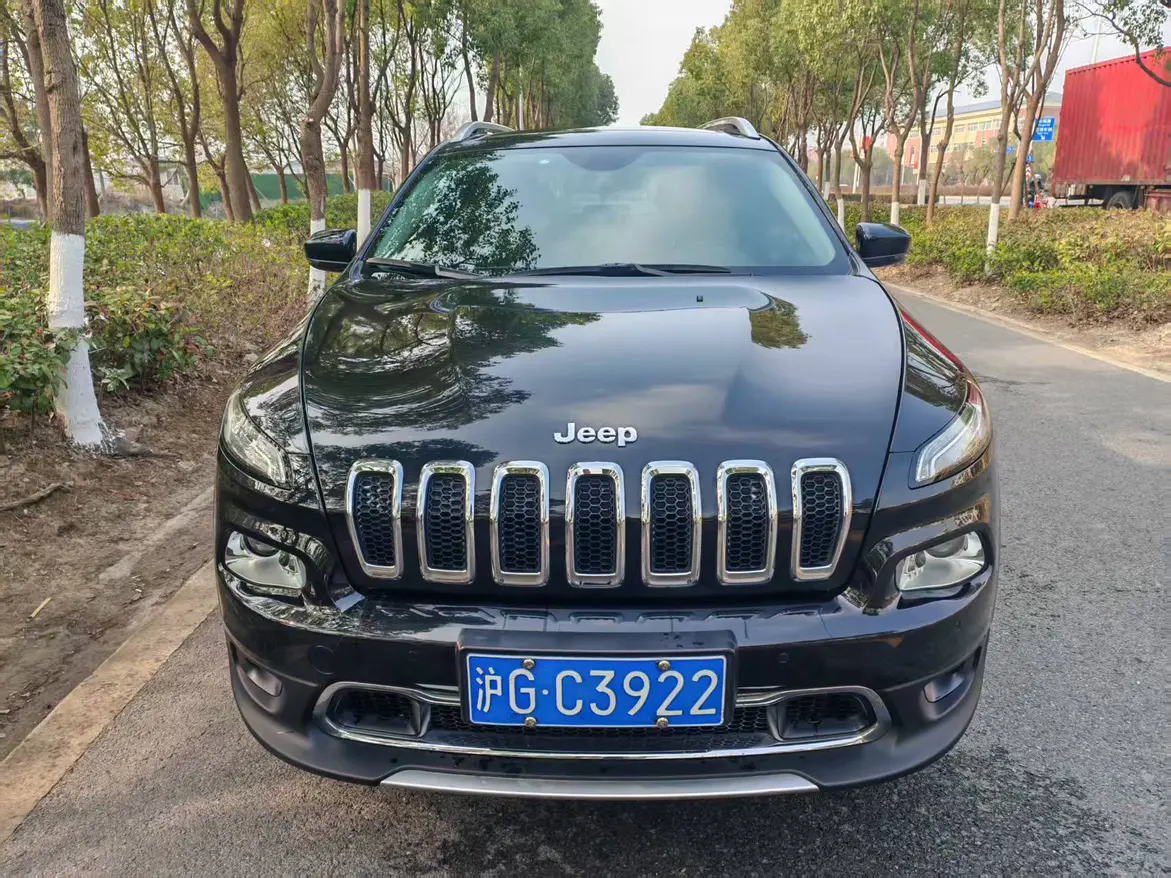 Jeep Cherokee  из Китая