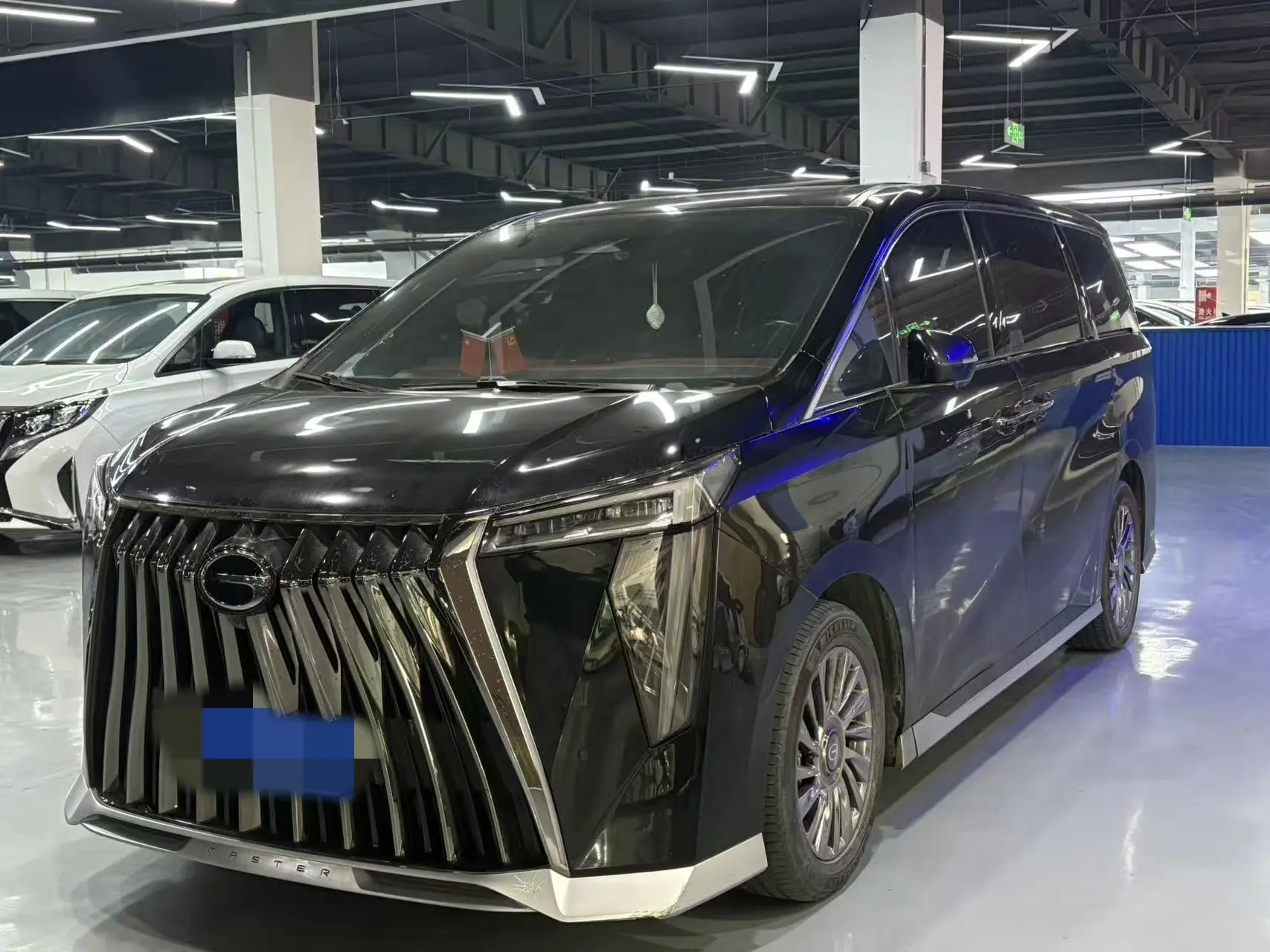 GAC Trumpchi M8  из Китая