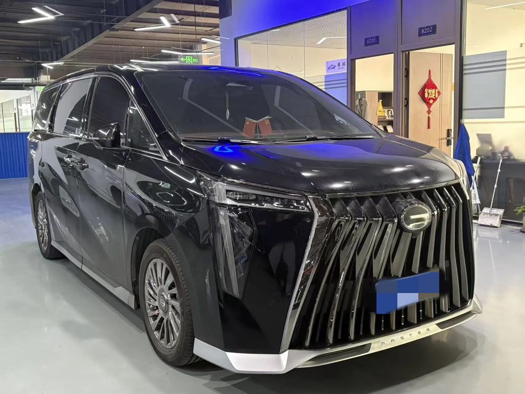 GAC Trumpchi M8  из Китая