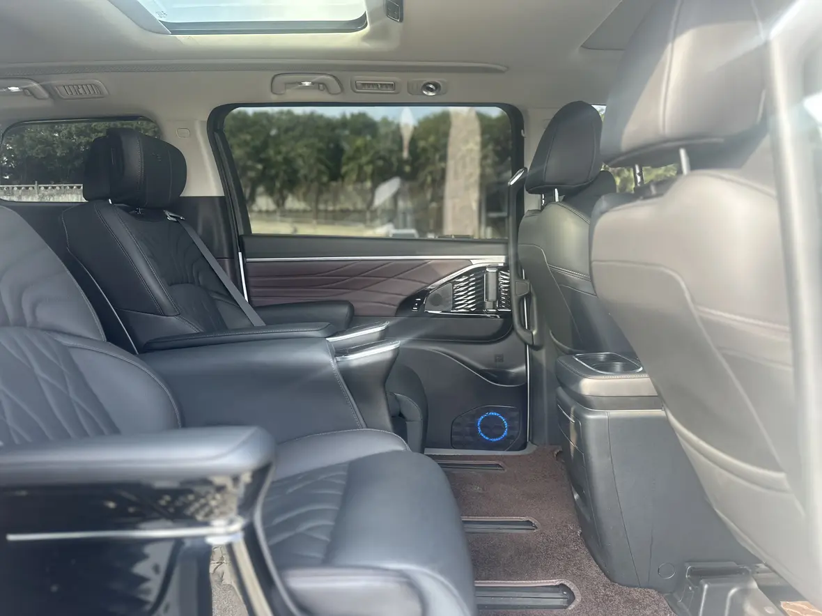 GAC Trumpchi M8  из Китая