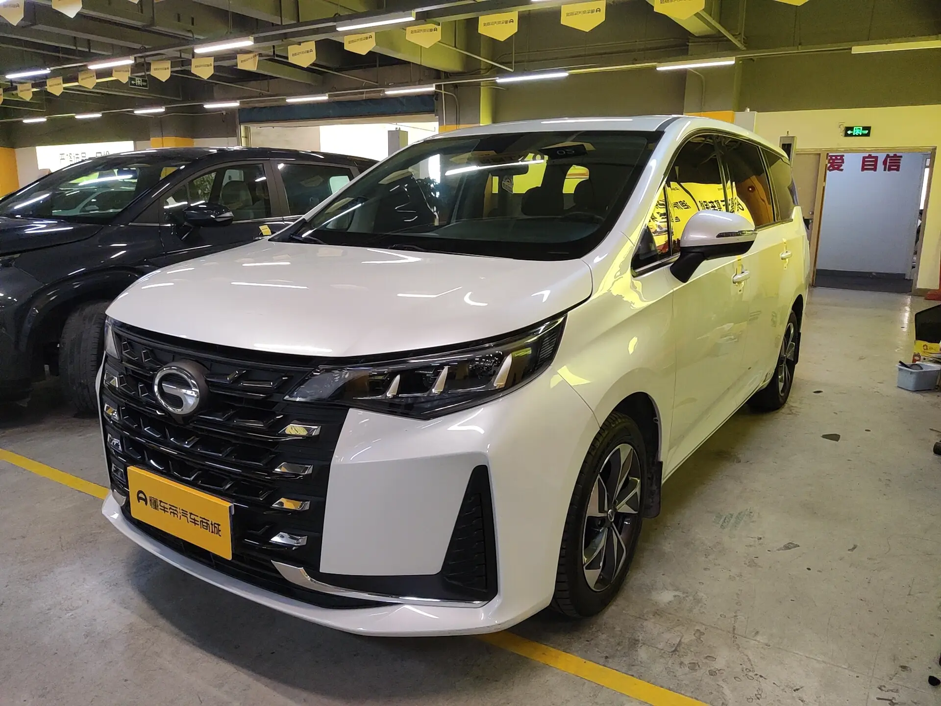 GAC Trumpchi M6  из Китая