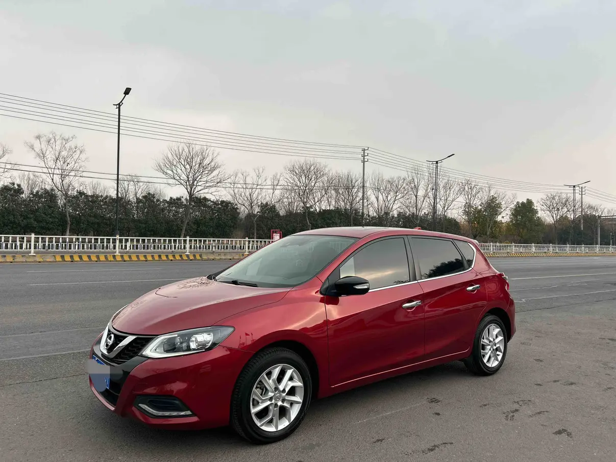 Nissan Tiida  из Китая
