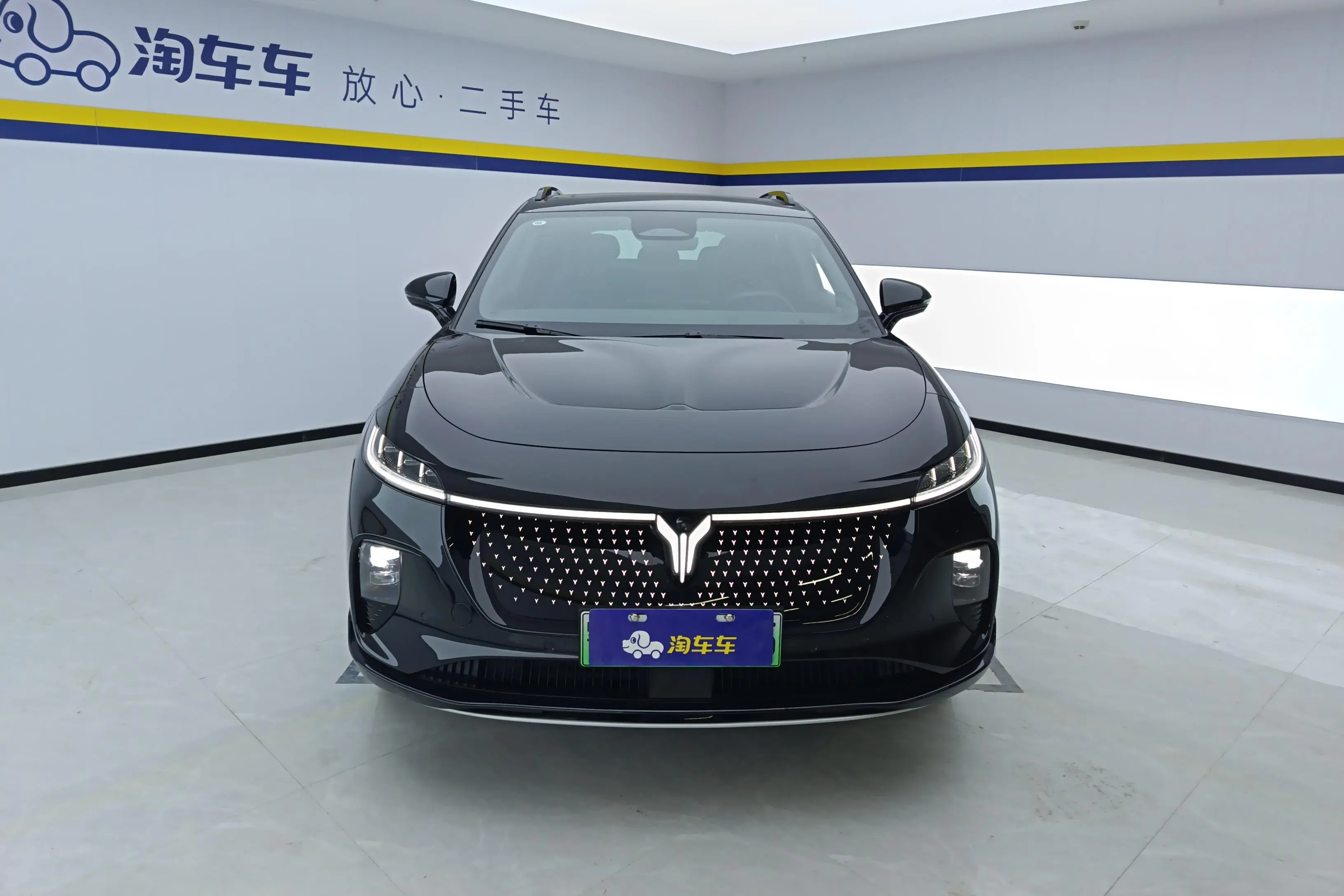 Voyah Courage  из Китая