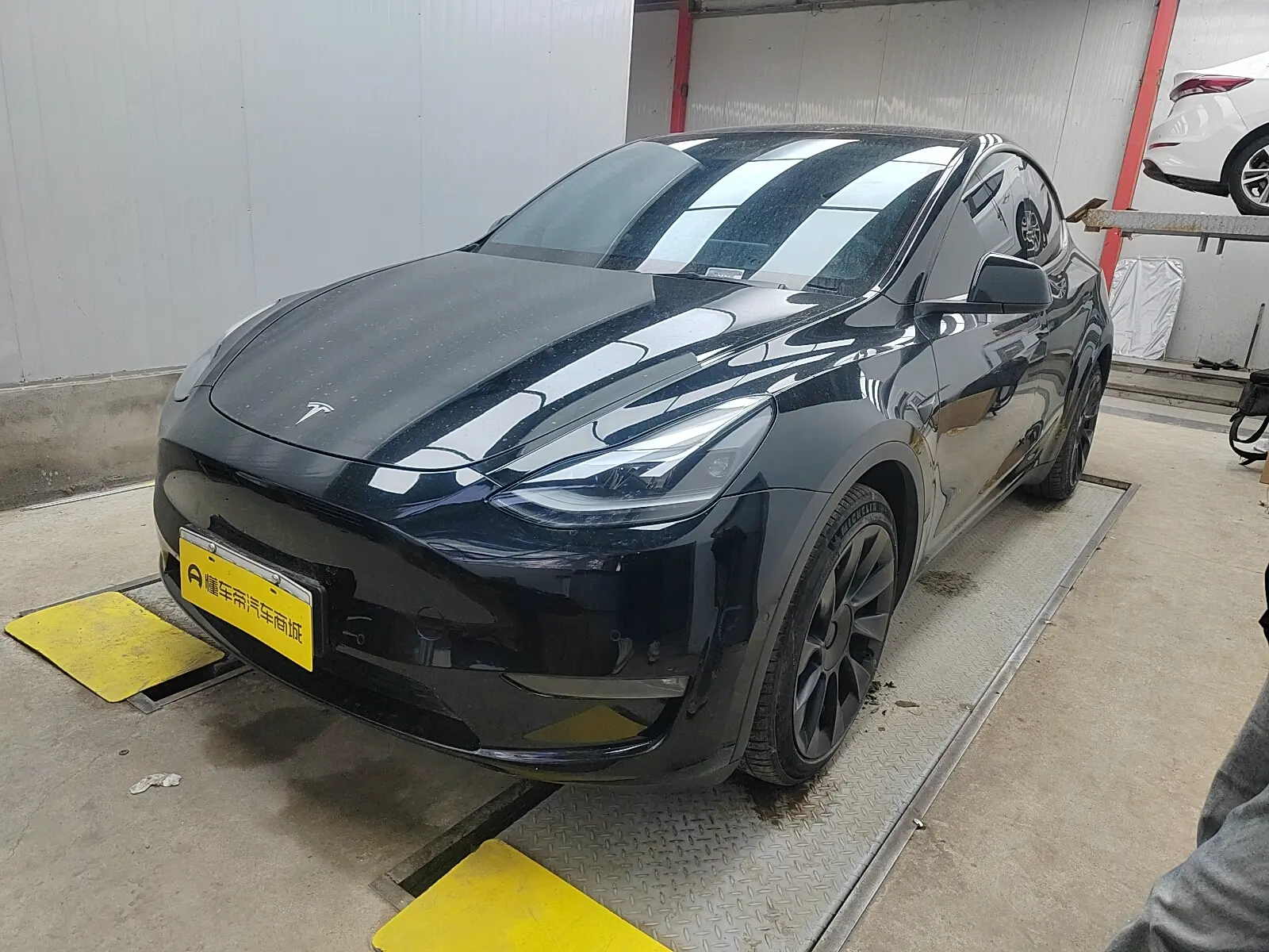 Tesla Model Y  из Китая