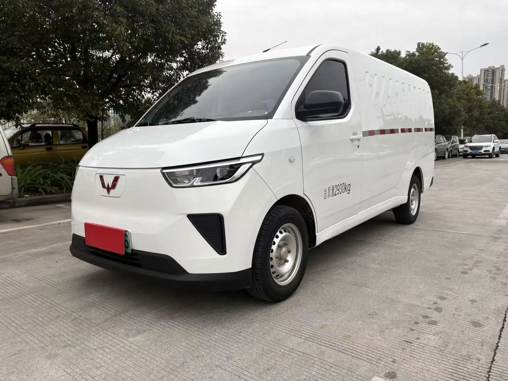 Wuling Yangguang  из Китая