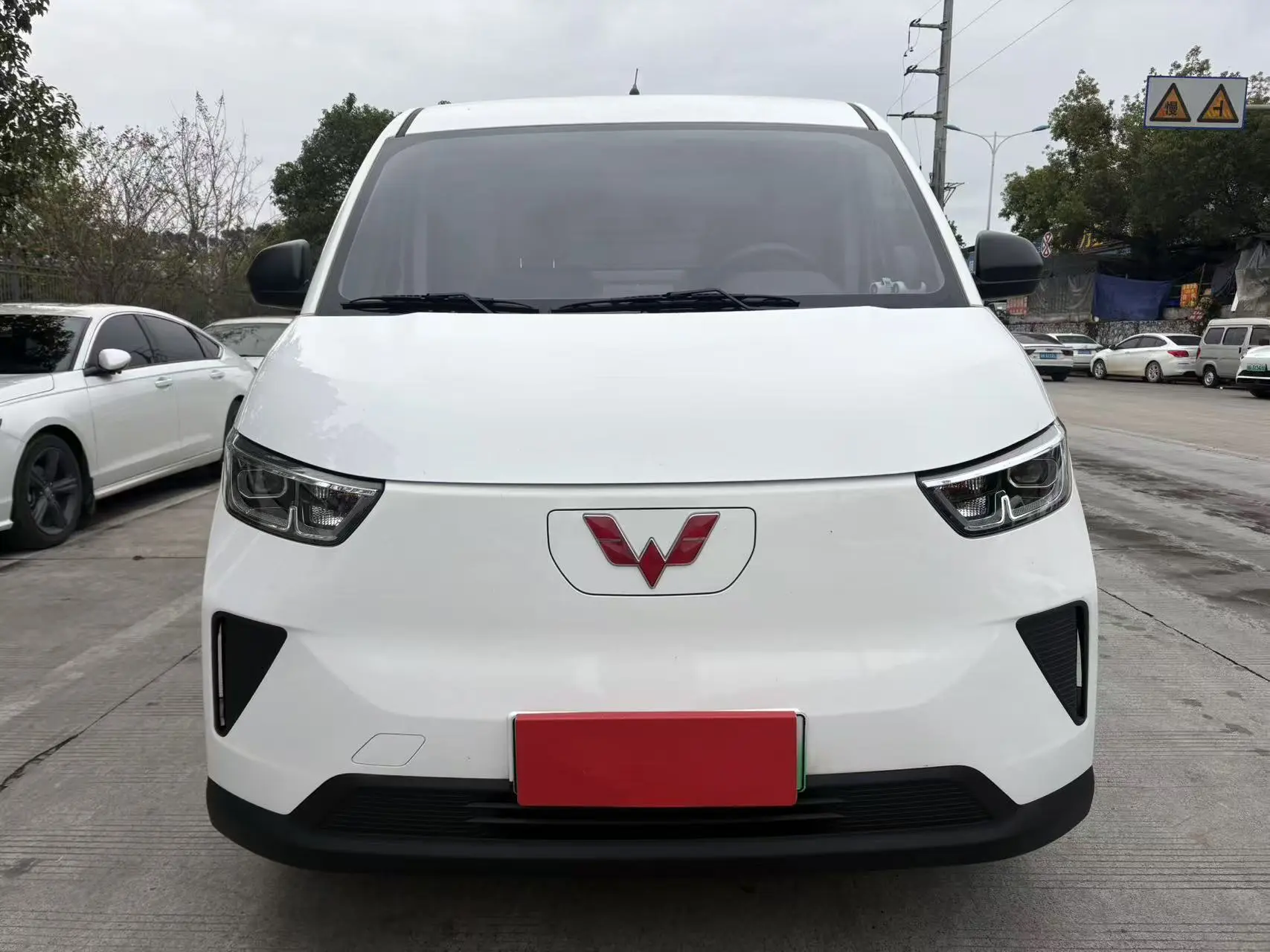 Wuling Yangguang  из Китая