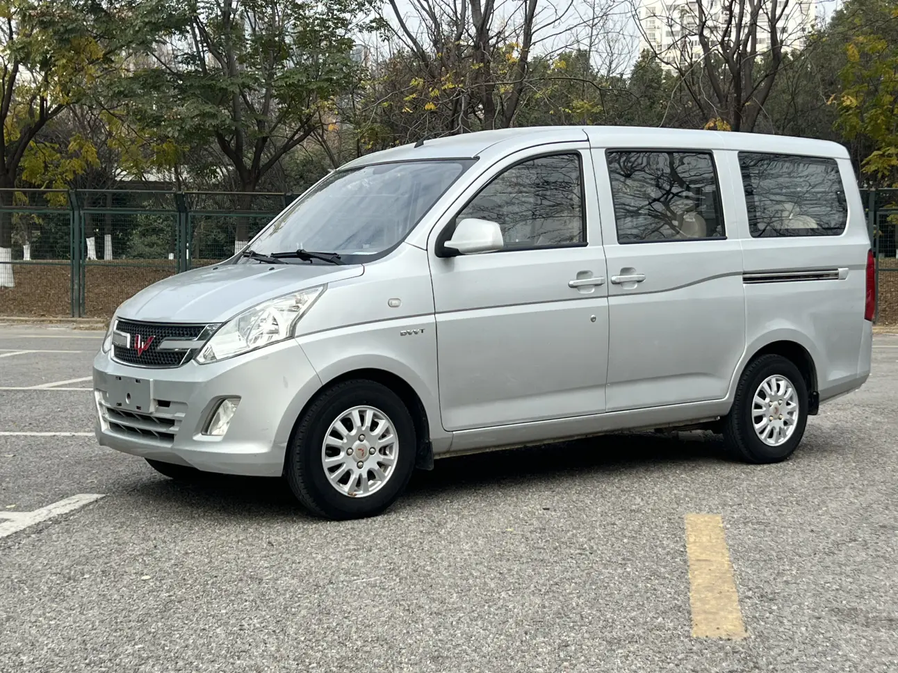 Wuling Rongguang V  из Китая