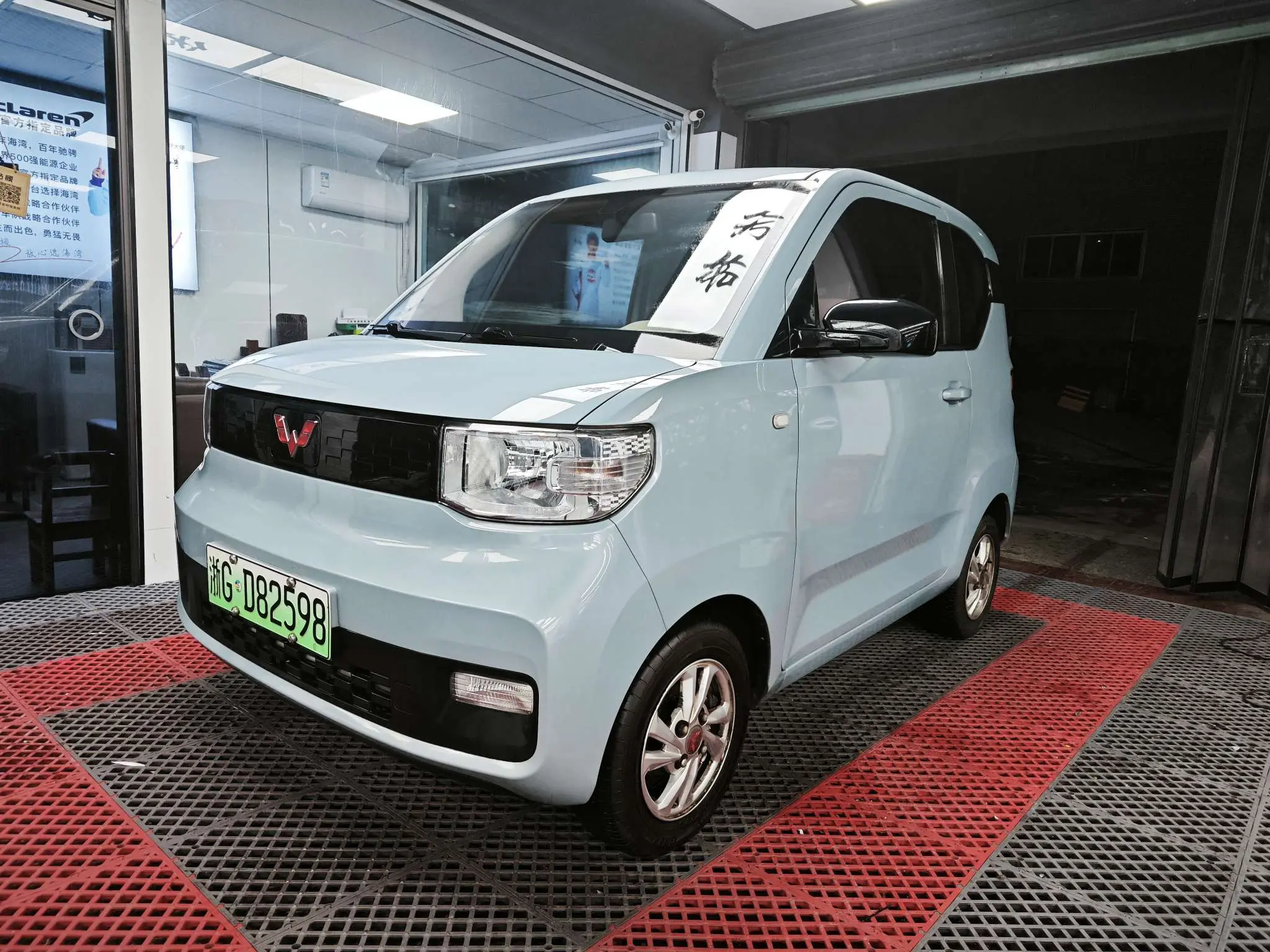 Wuling Hongguang MINIEV  из Китая