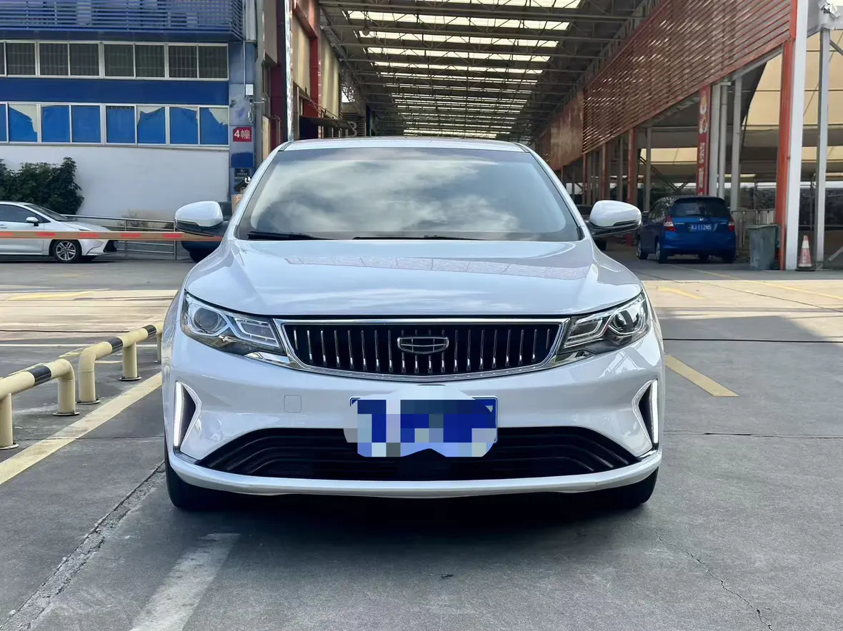 Geely Emgrand GL  из Китая