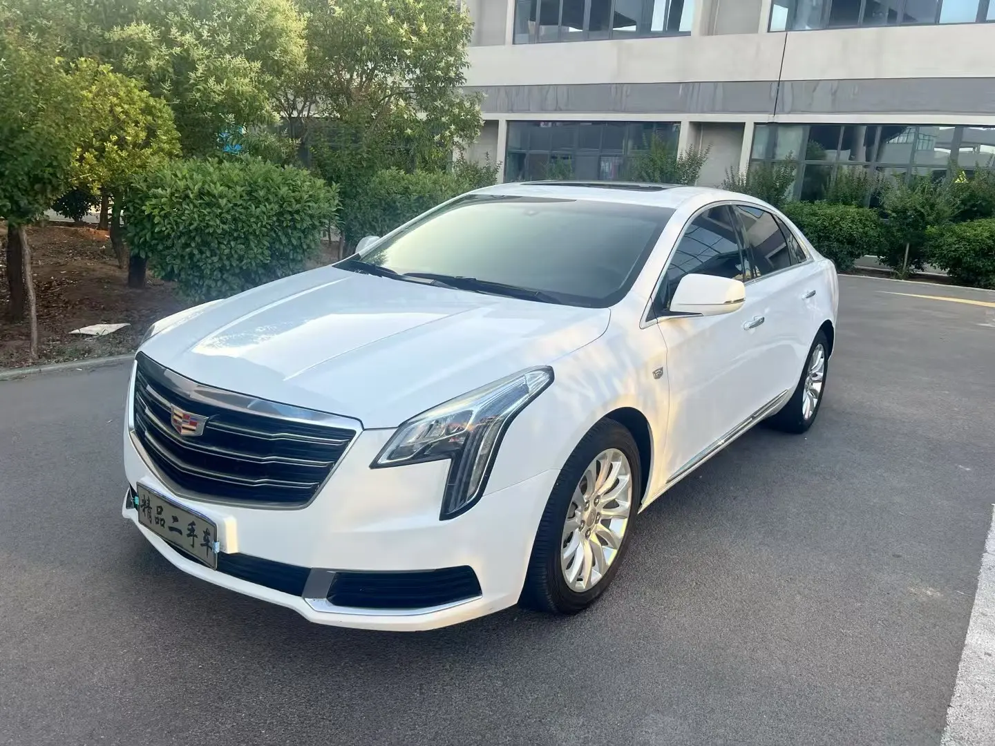 Cadillac XTS  из Китая