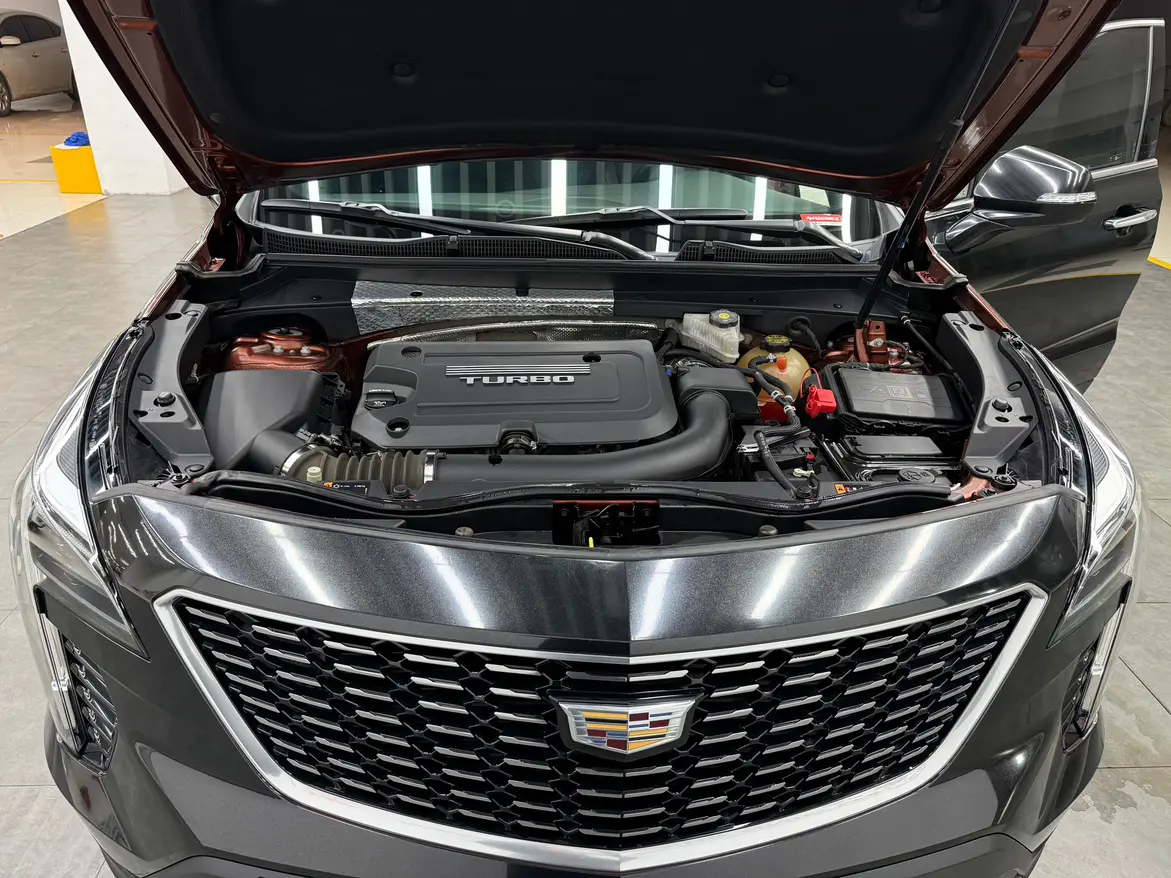 Cadillac XT4  из Китая