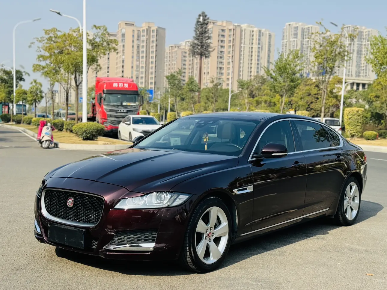 Jaguar XFL  из Китая