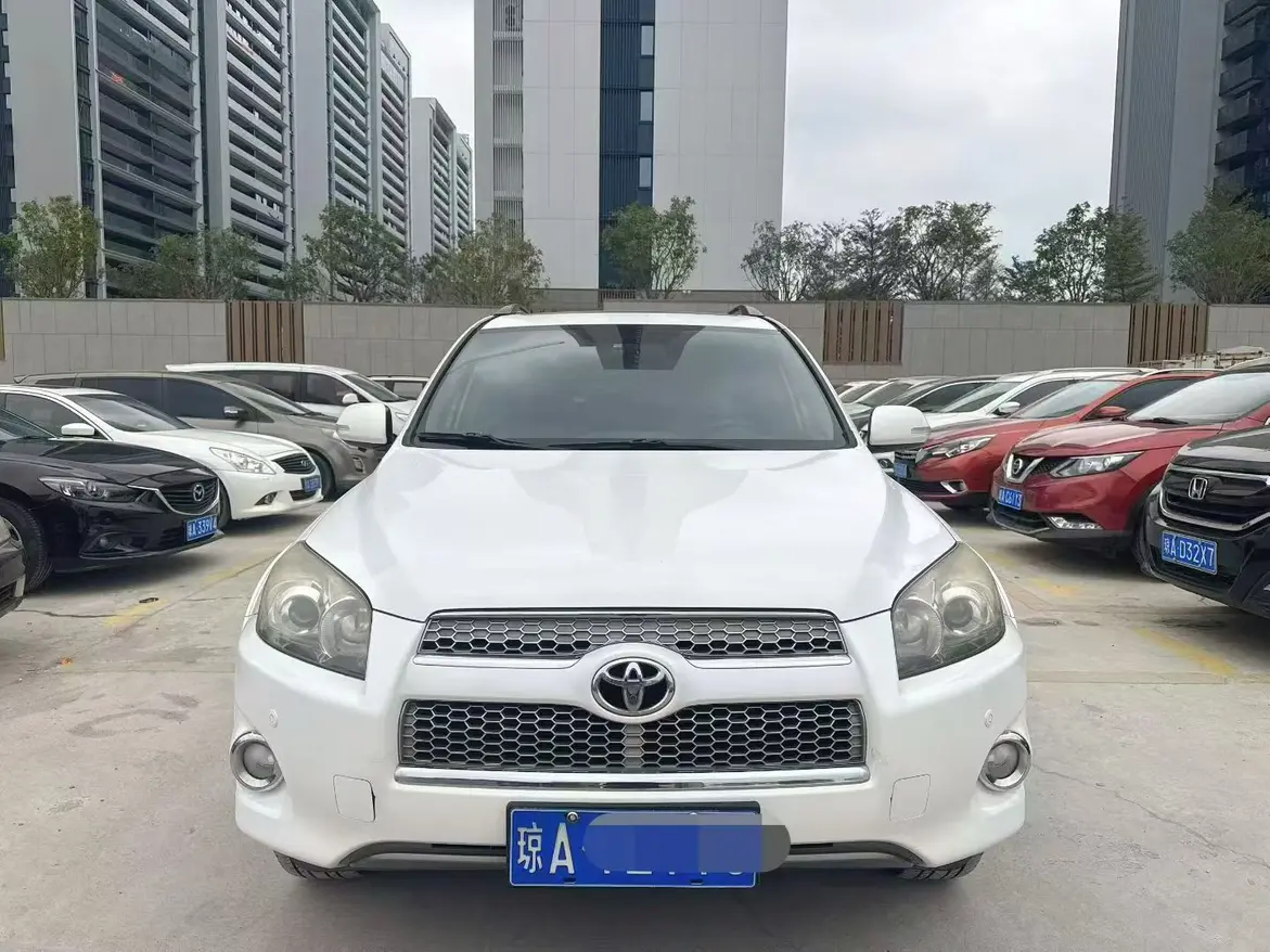 Toyota RAV4  из Китая