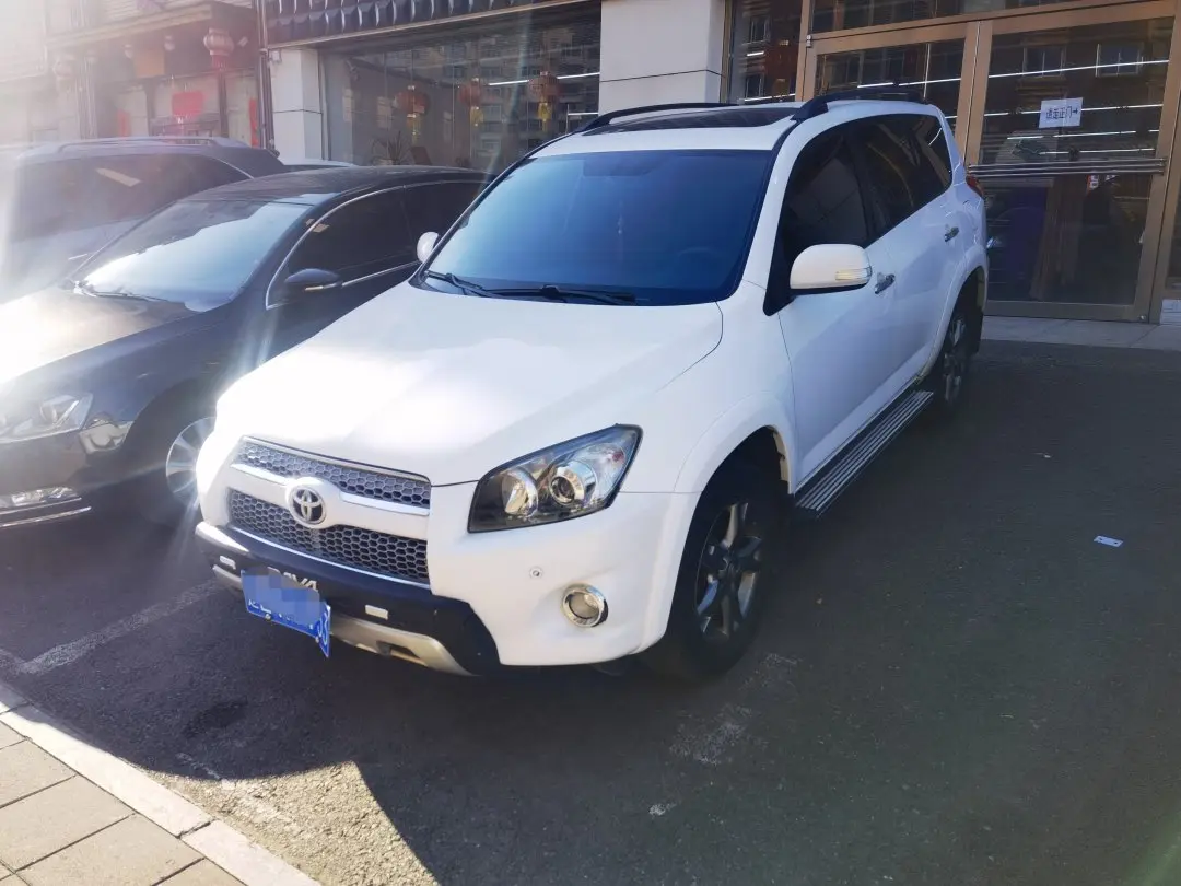 Toyota RAV4  из Китая