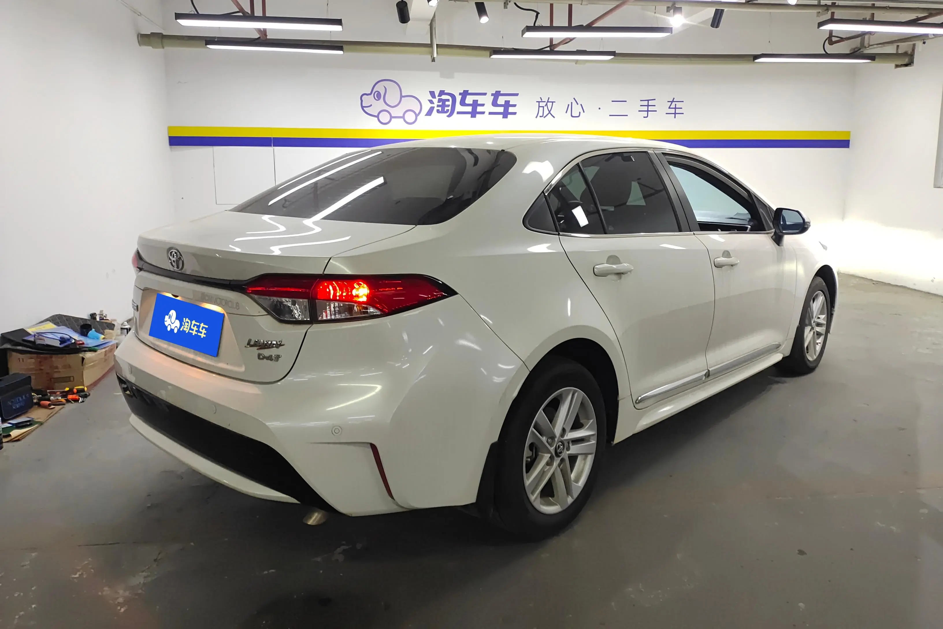 Toyota Levin (Lei Ling)  из Китая
