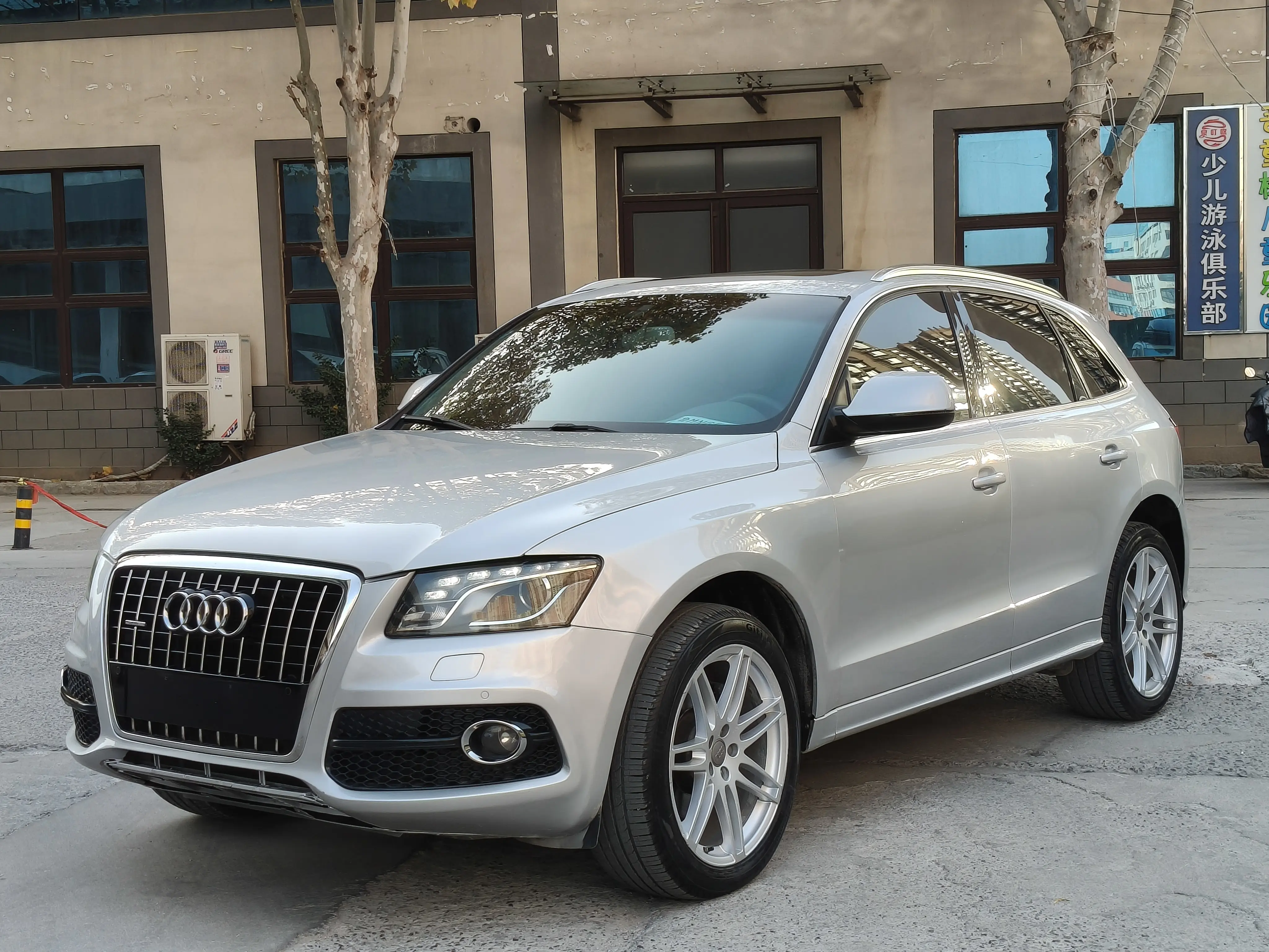 Audi Q5  из Китая