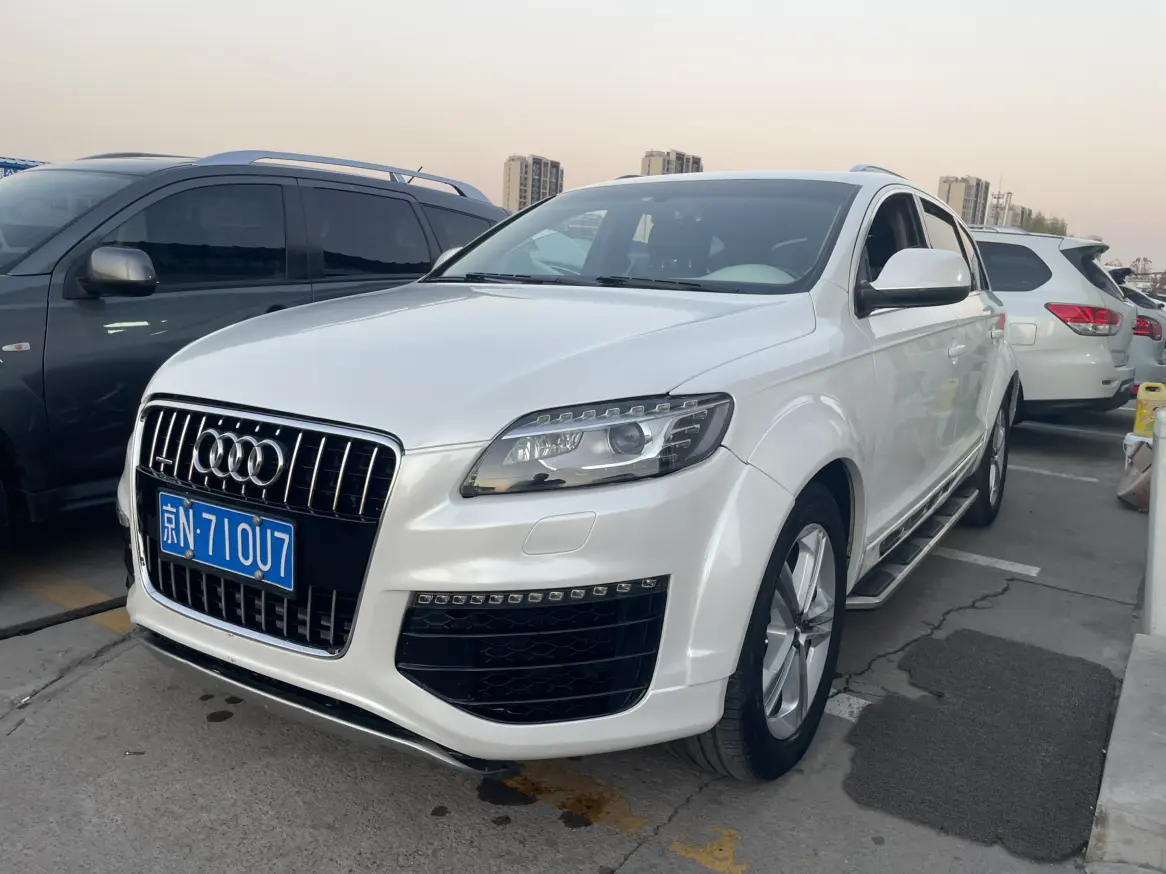 Audi Q7  из Китая