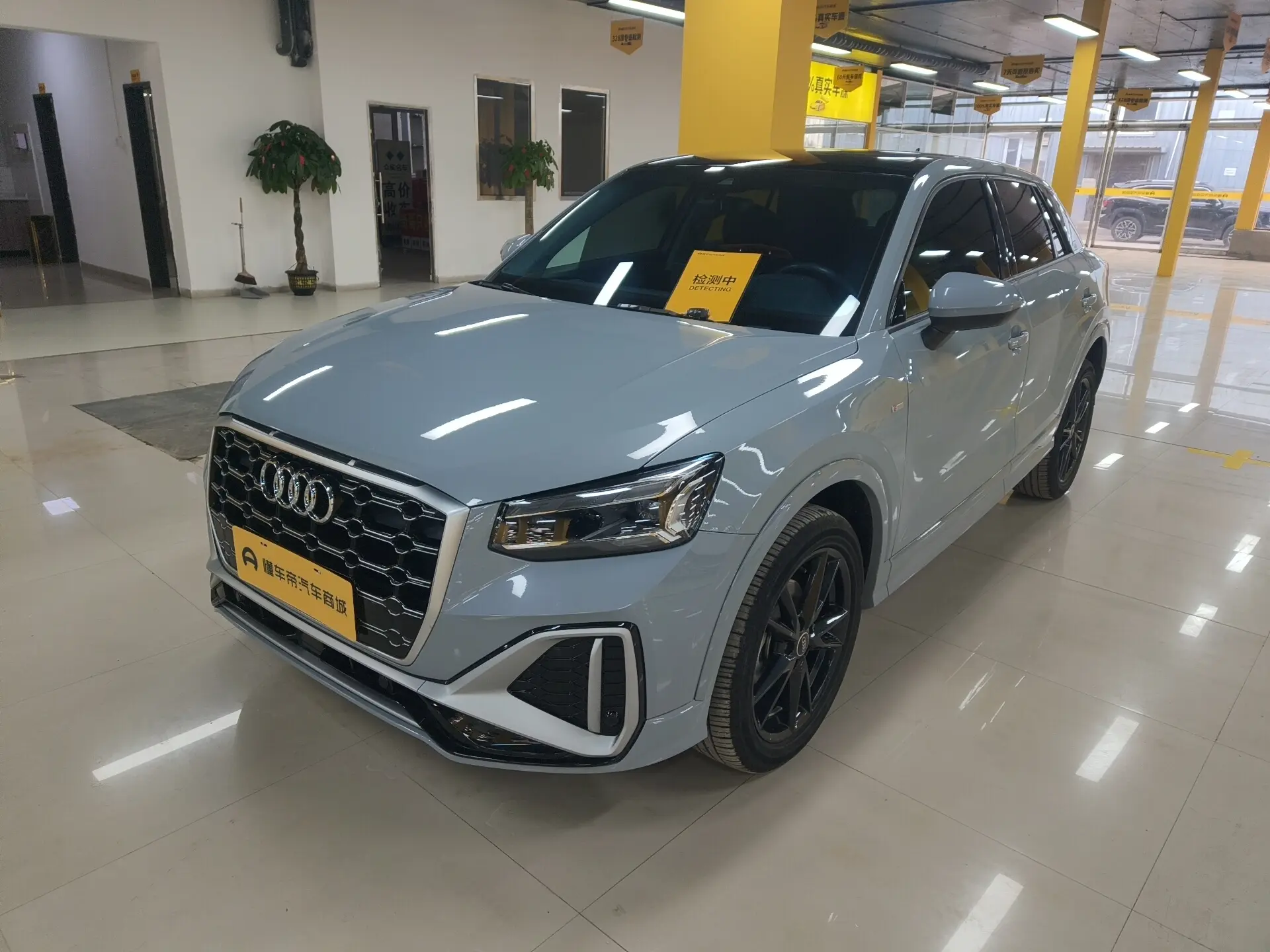 Audi Q2L  из Китая