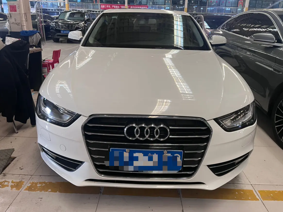 Audi A4L  из Китая