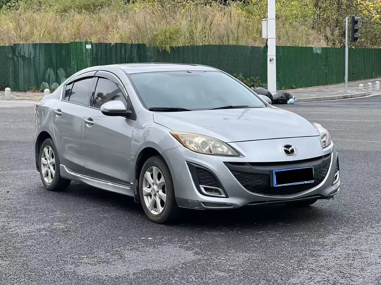 Mazda Axela (Mazda3)  из Китая