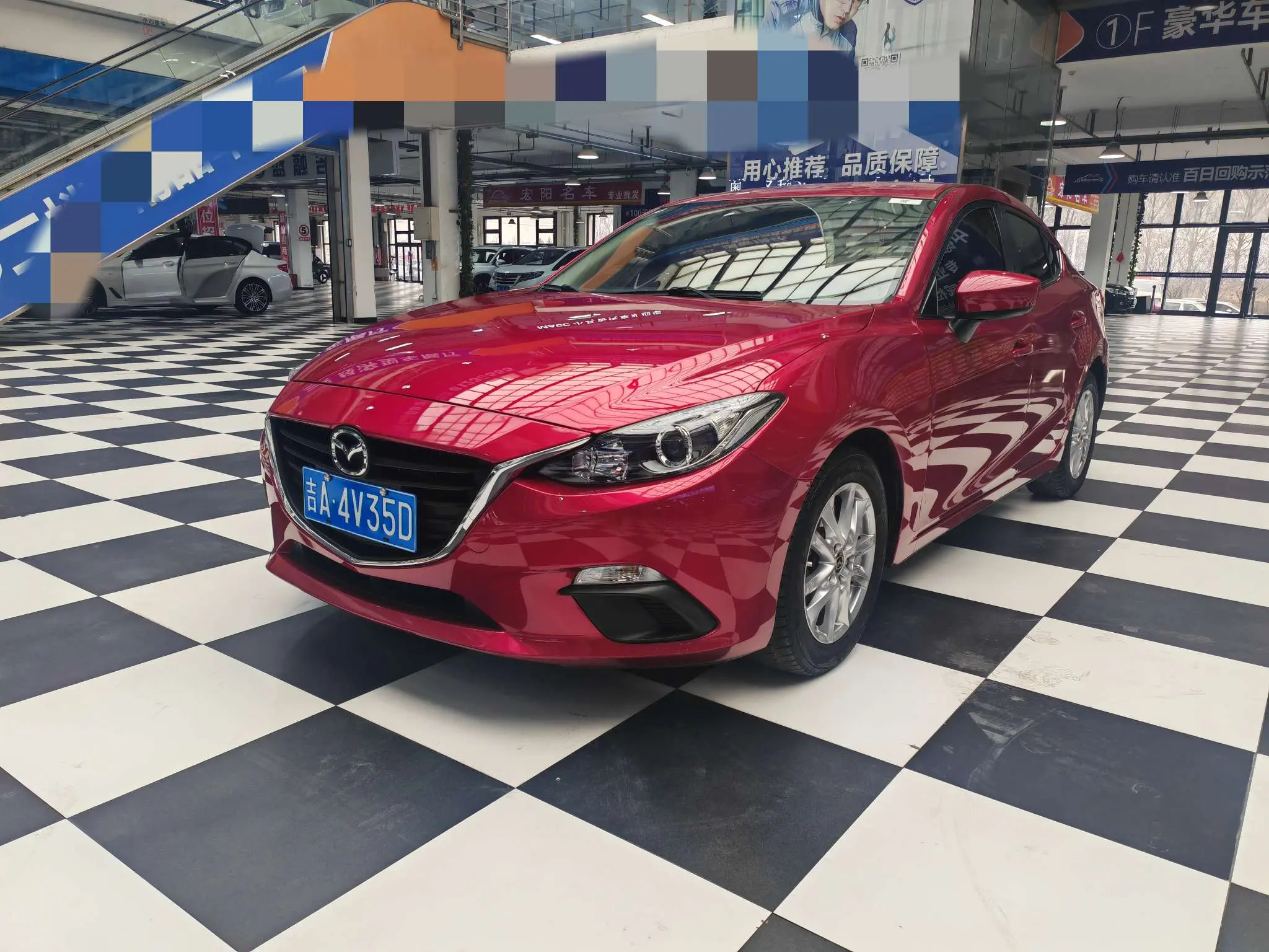Mazda Axela (Mazda3)  из Китая