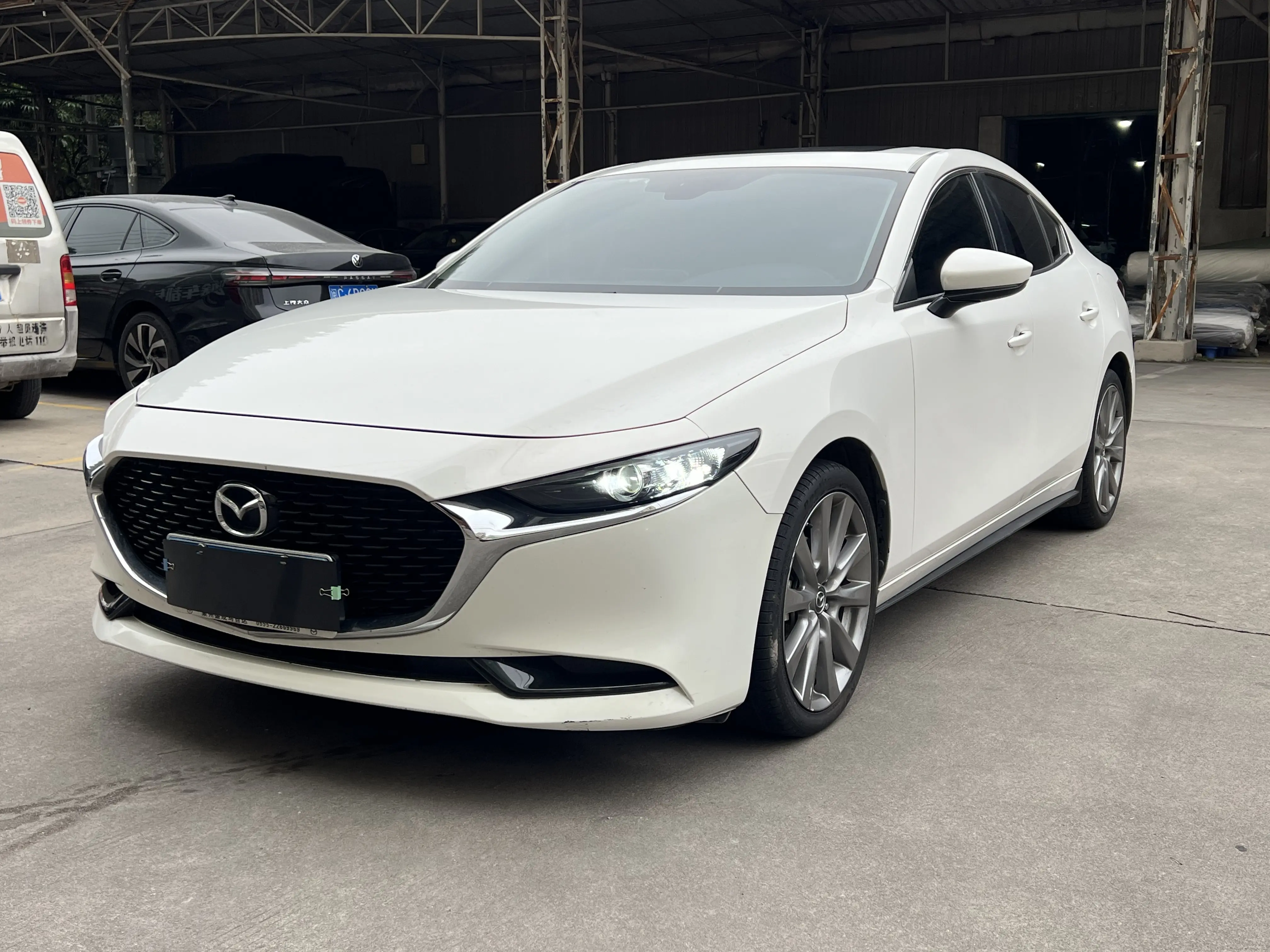 Mazda Axela (Mazda3)  из Китая