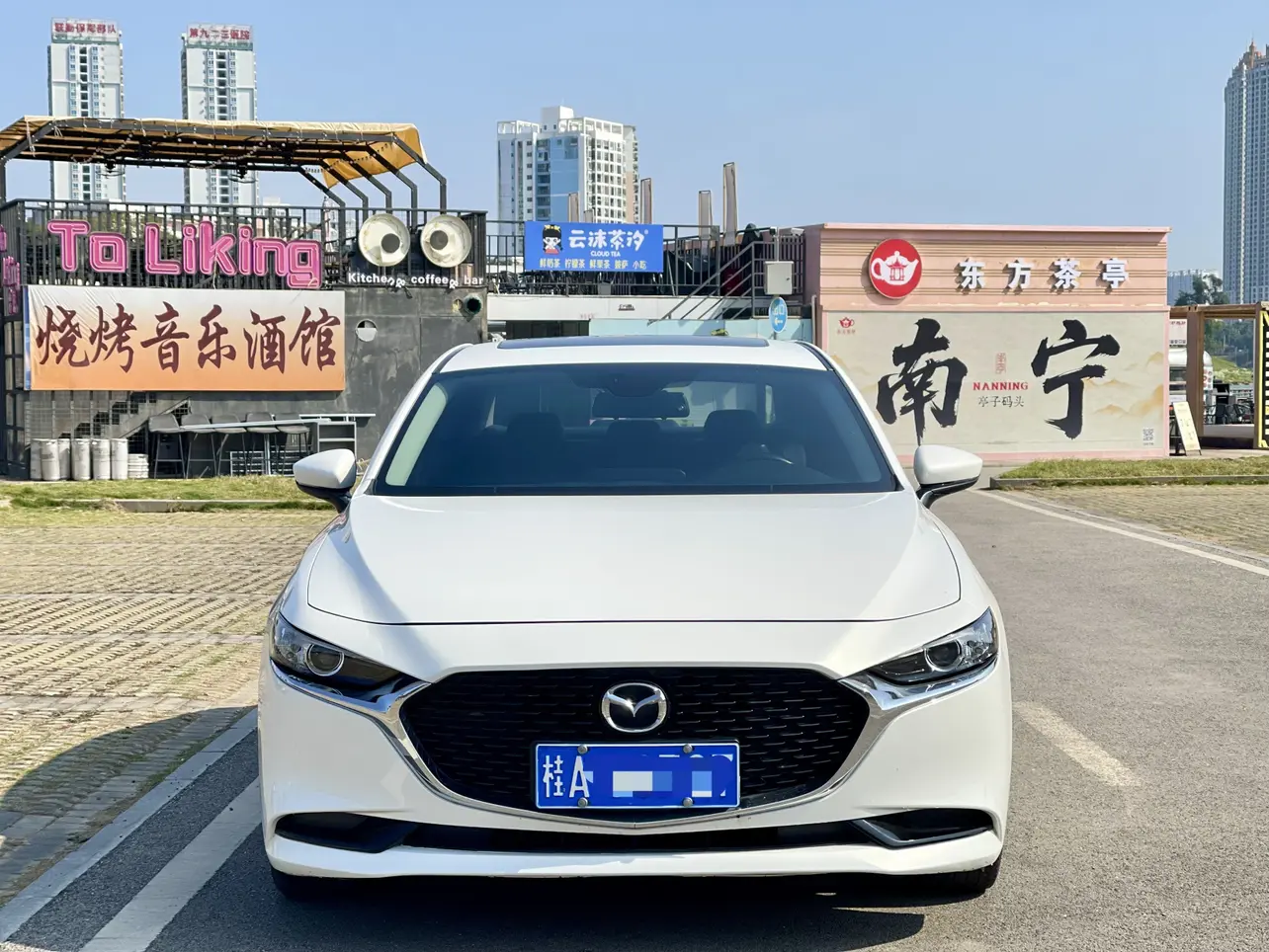 Mazda Axela (Mazda3)  из Китая