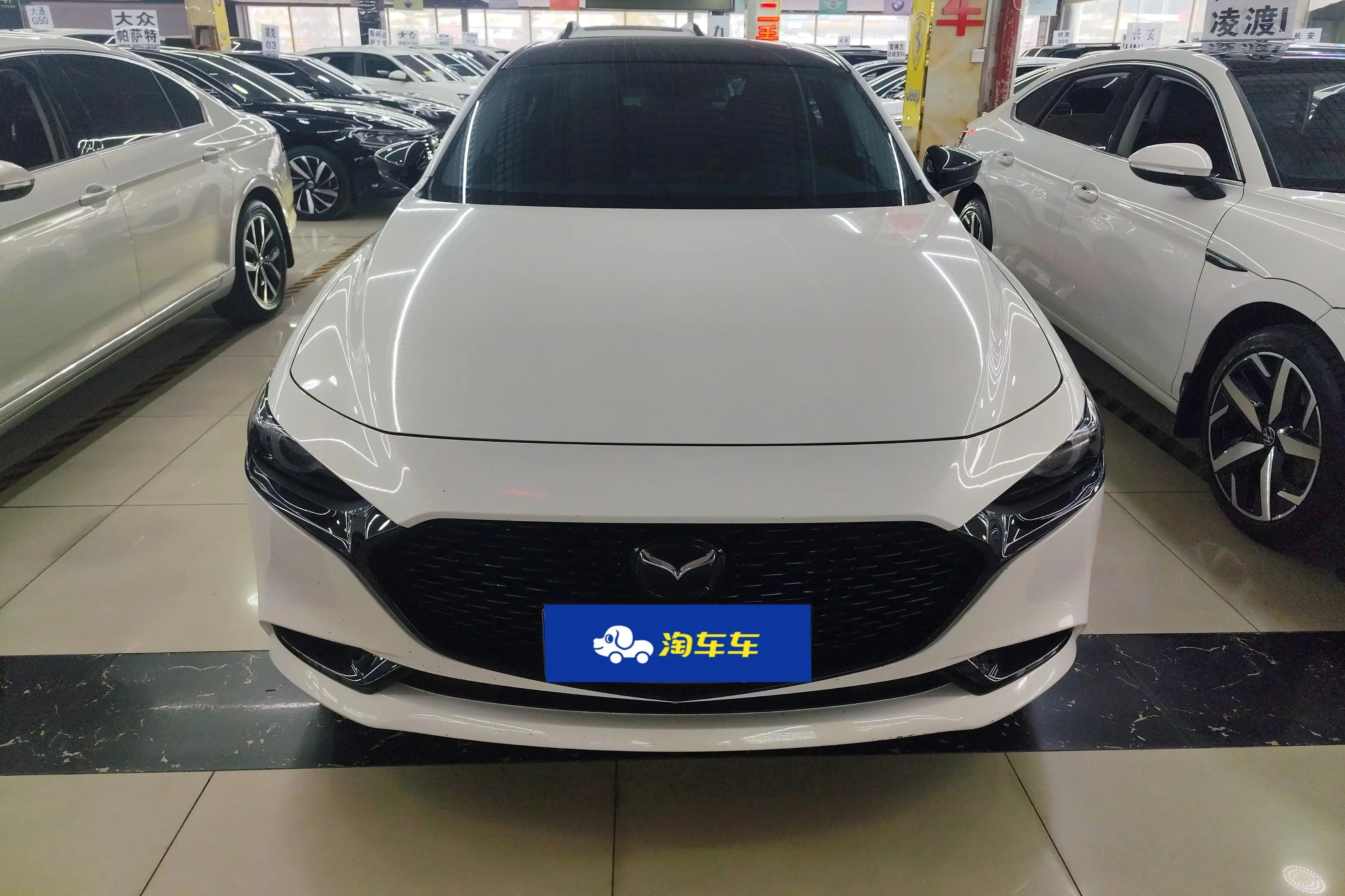 Mazda Axela (Mazda3)  из Китая