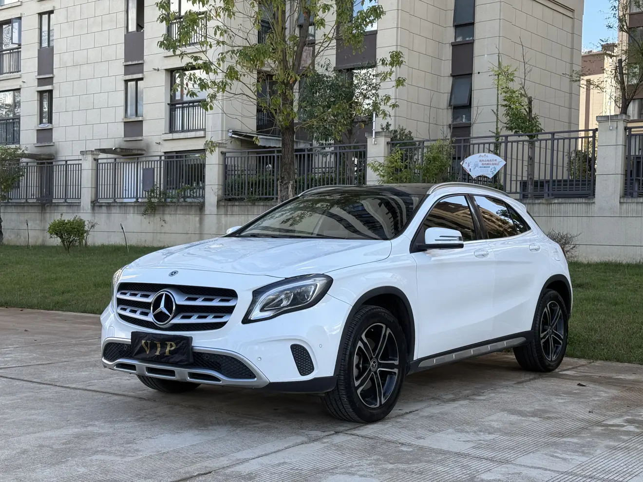 Mercedes-Benz GLA  из Китая