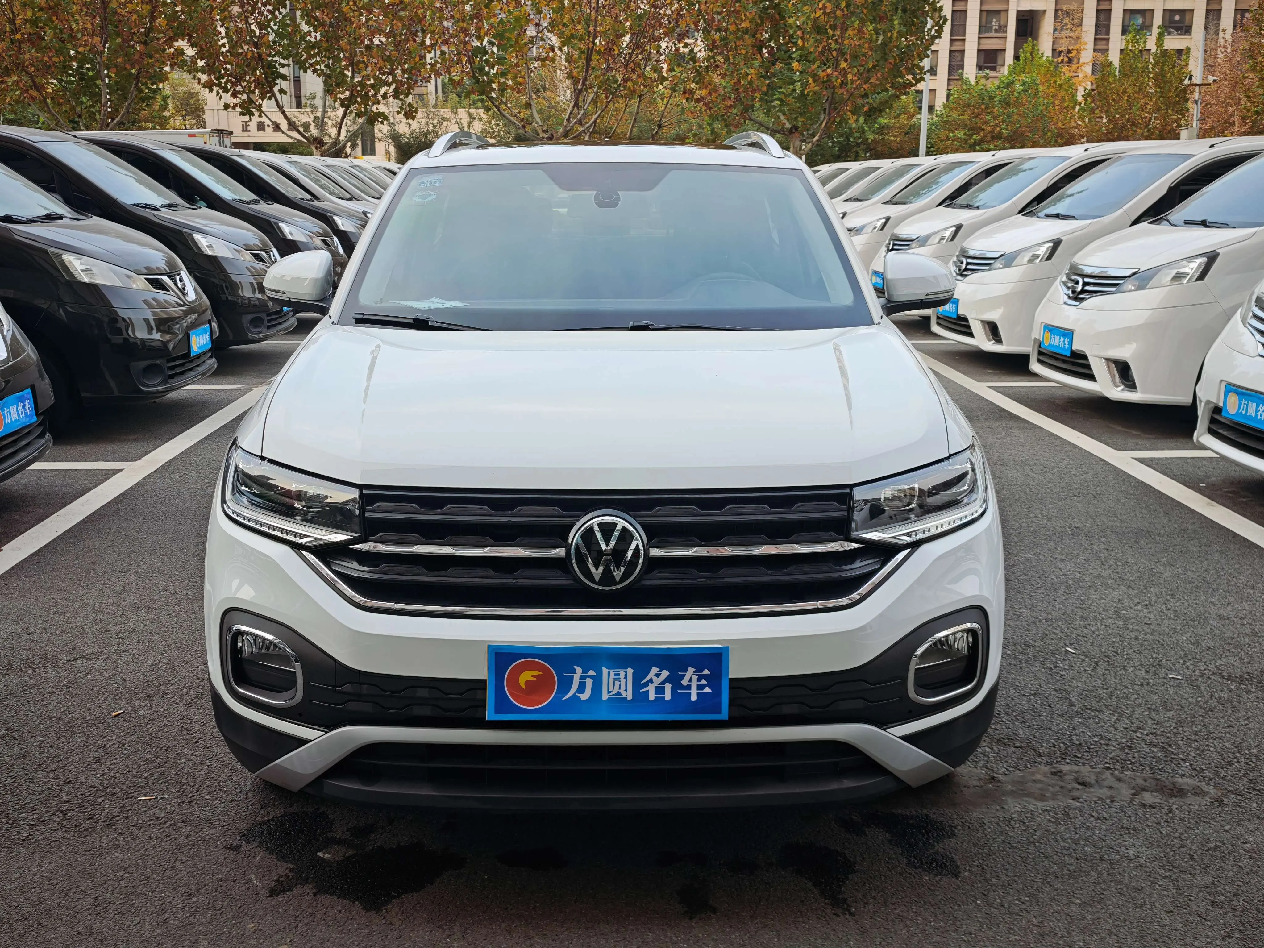 Volkswagen Explore the shadows  из Китая