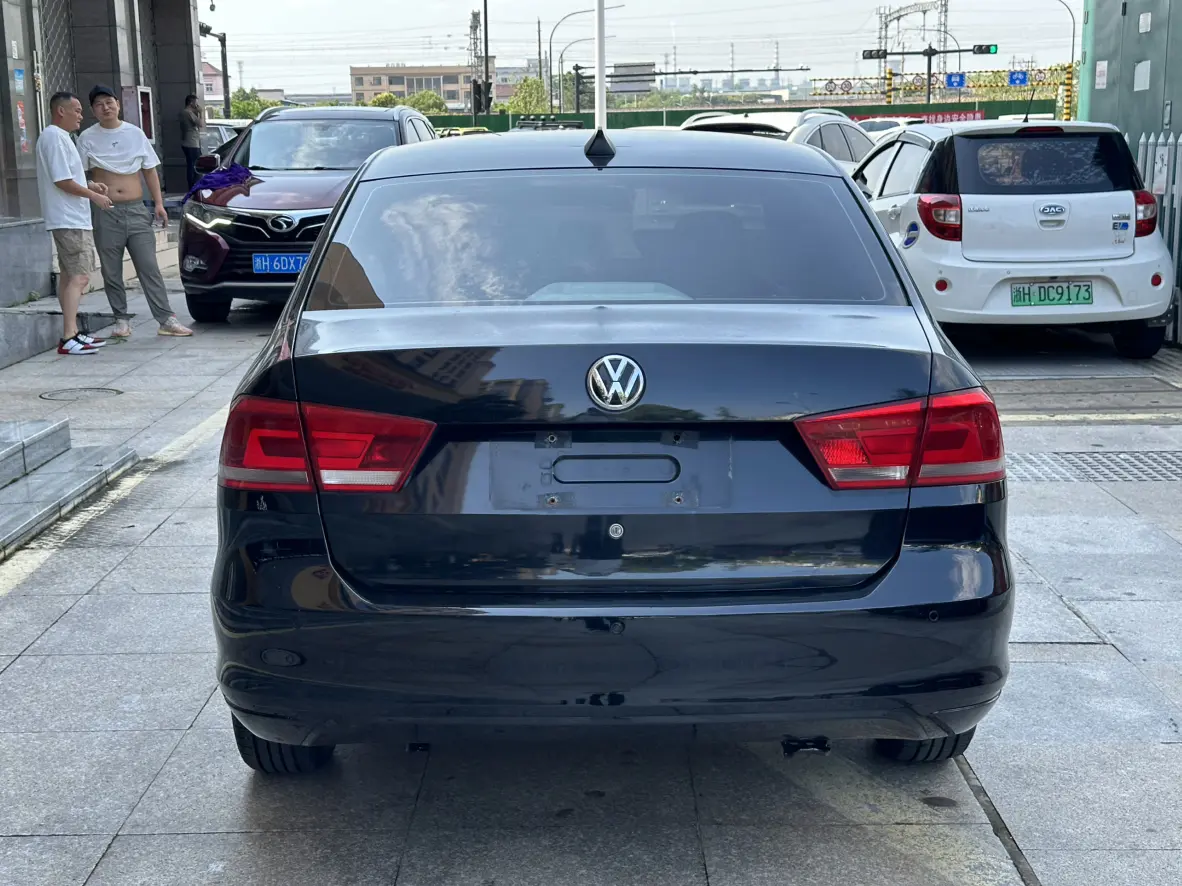 Volkswagen Santana  из Китая