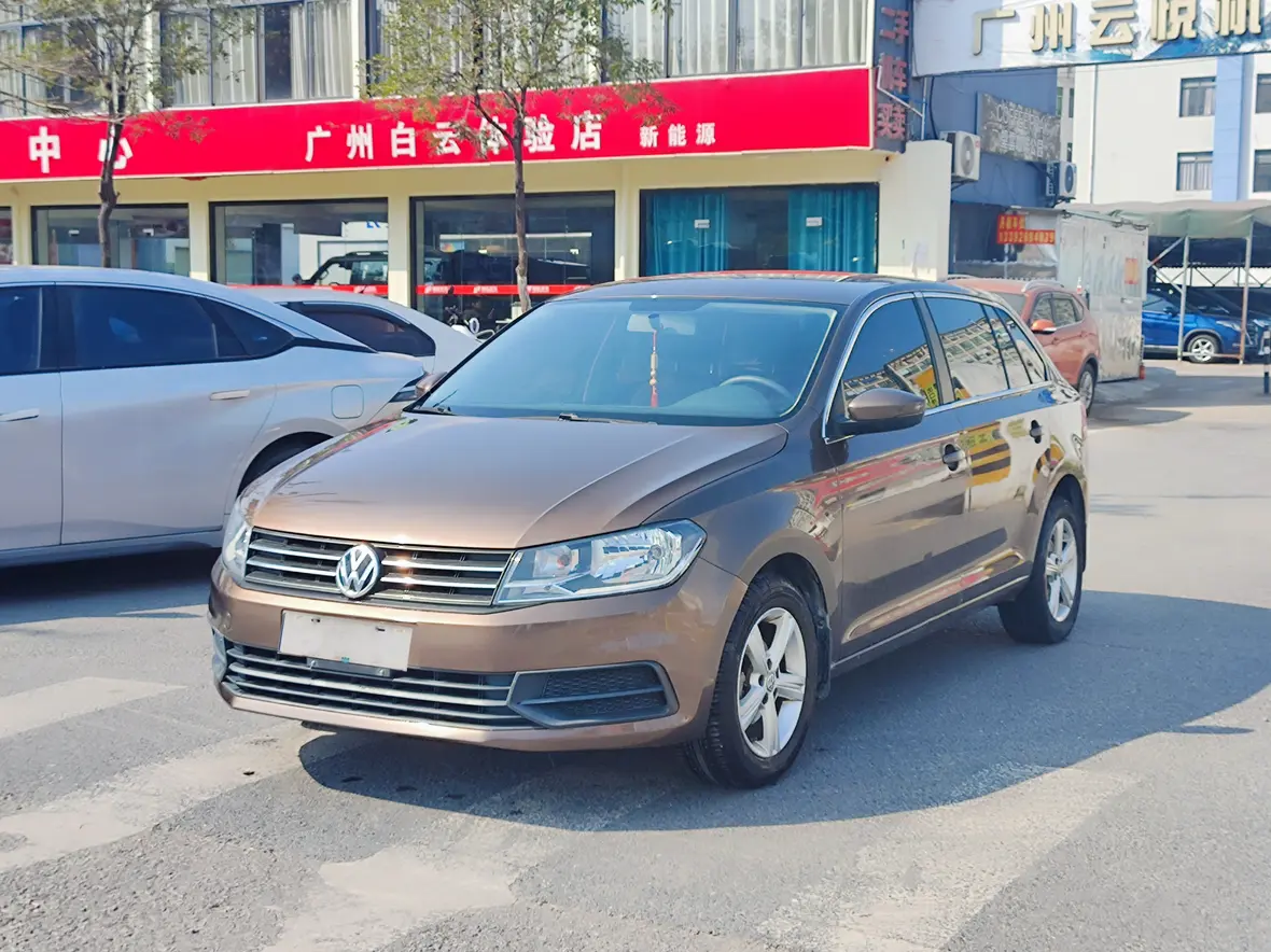 Volkswagen Santana  из Китая