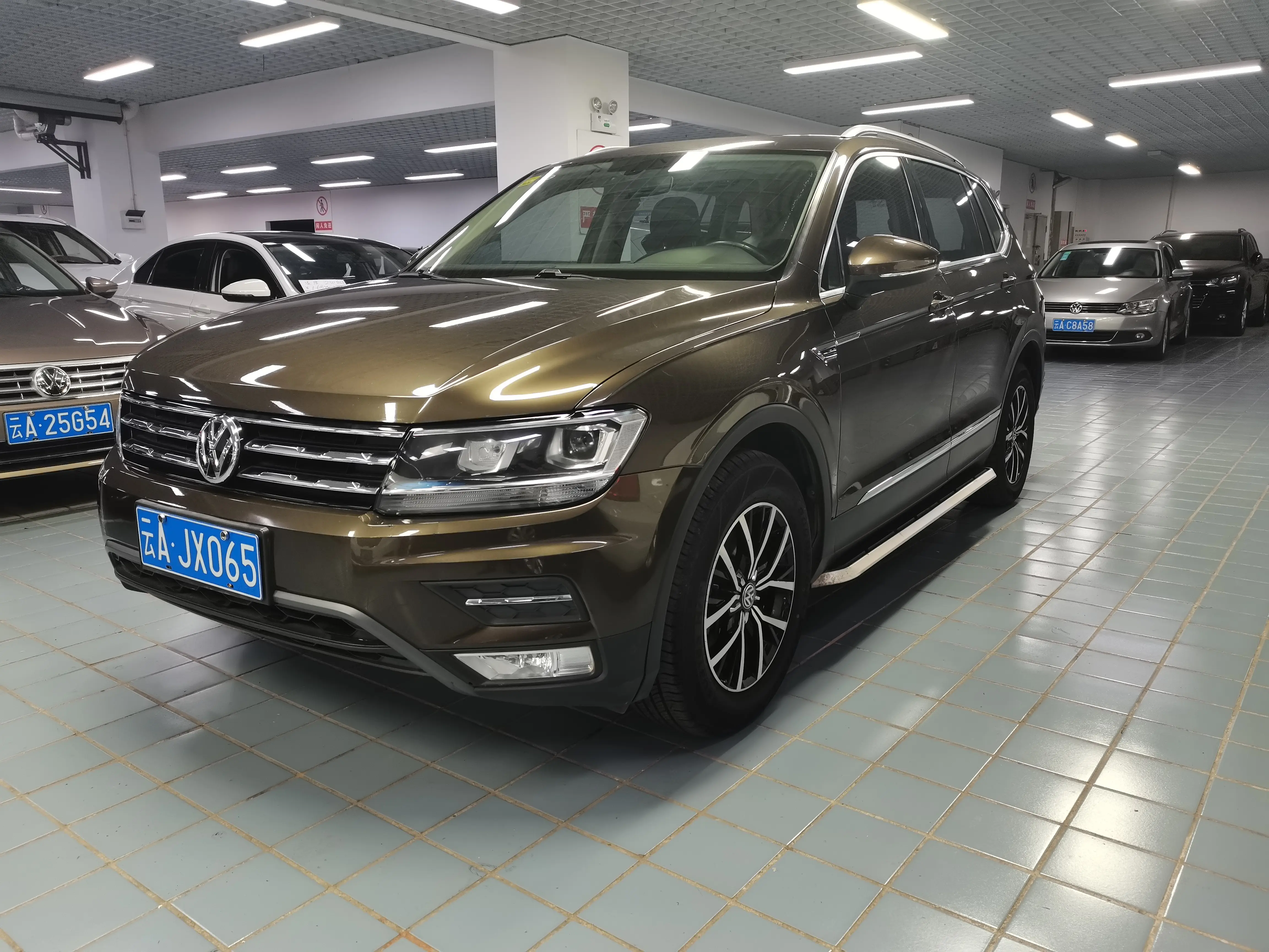 Volkswagen Tiguan L  из Китая