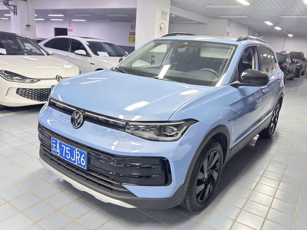 Volkswagen Tharu  из Китая