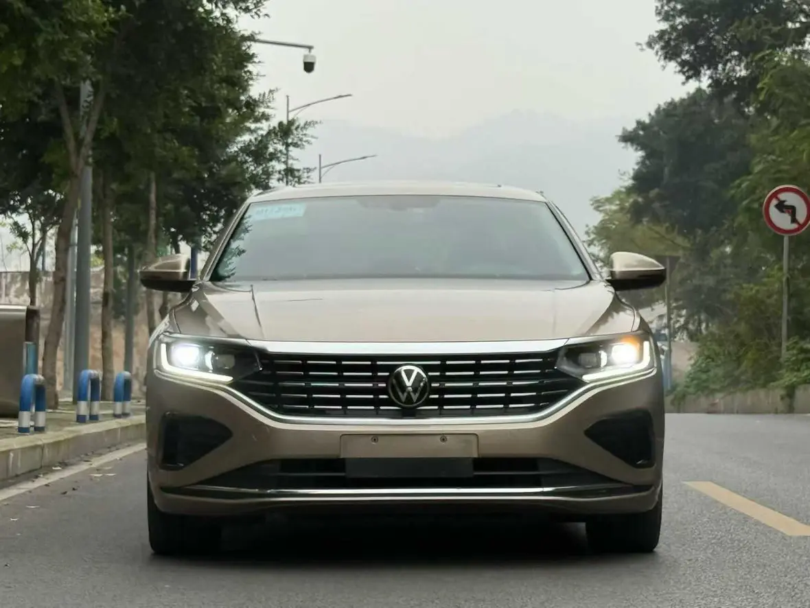 Volkswagen Passat  из Китая