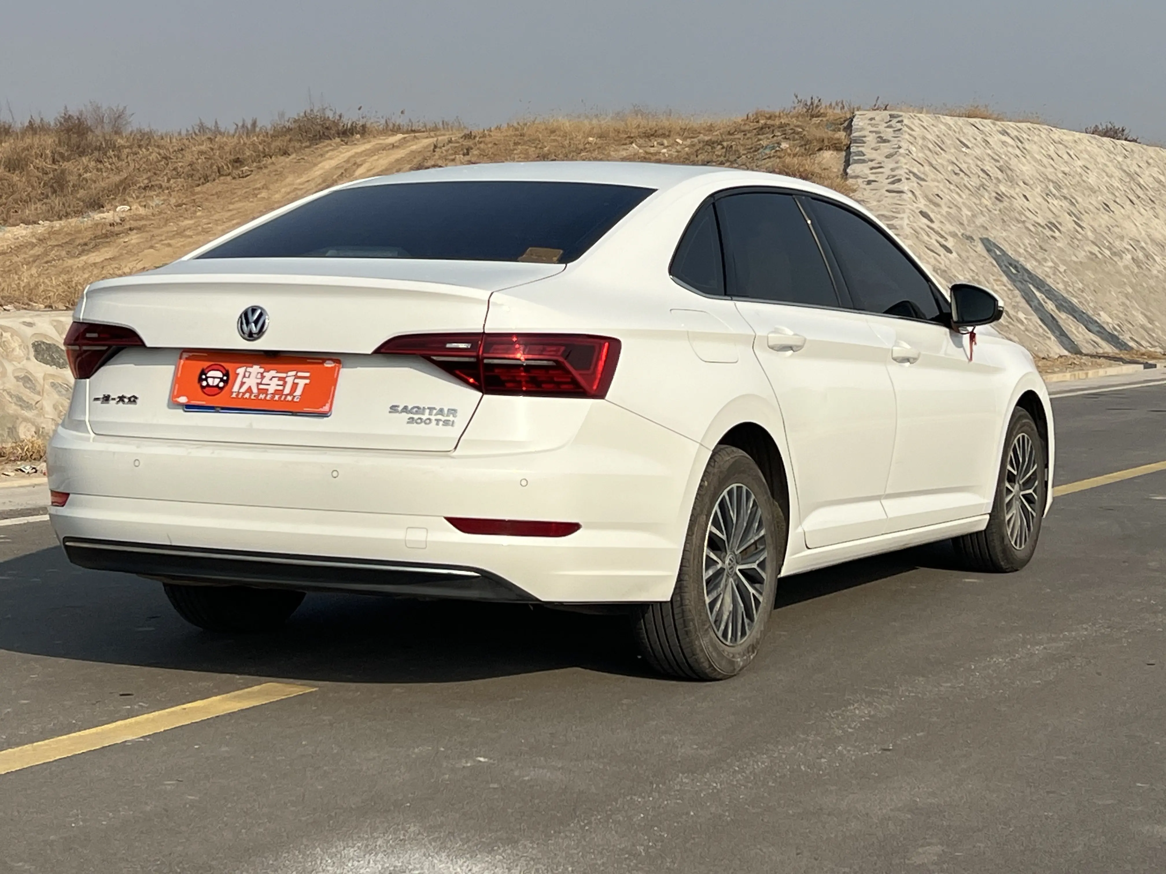 Volkswagen Sagitar  из Китая