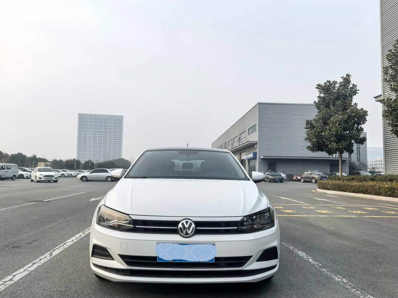 Volkswagen Polo  из Китая