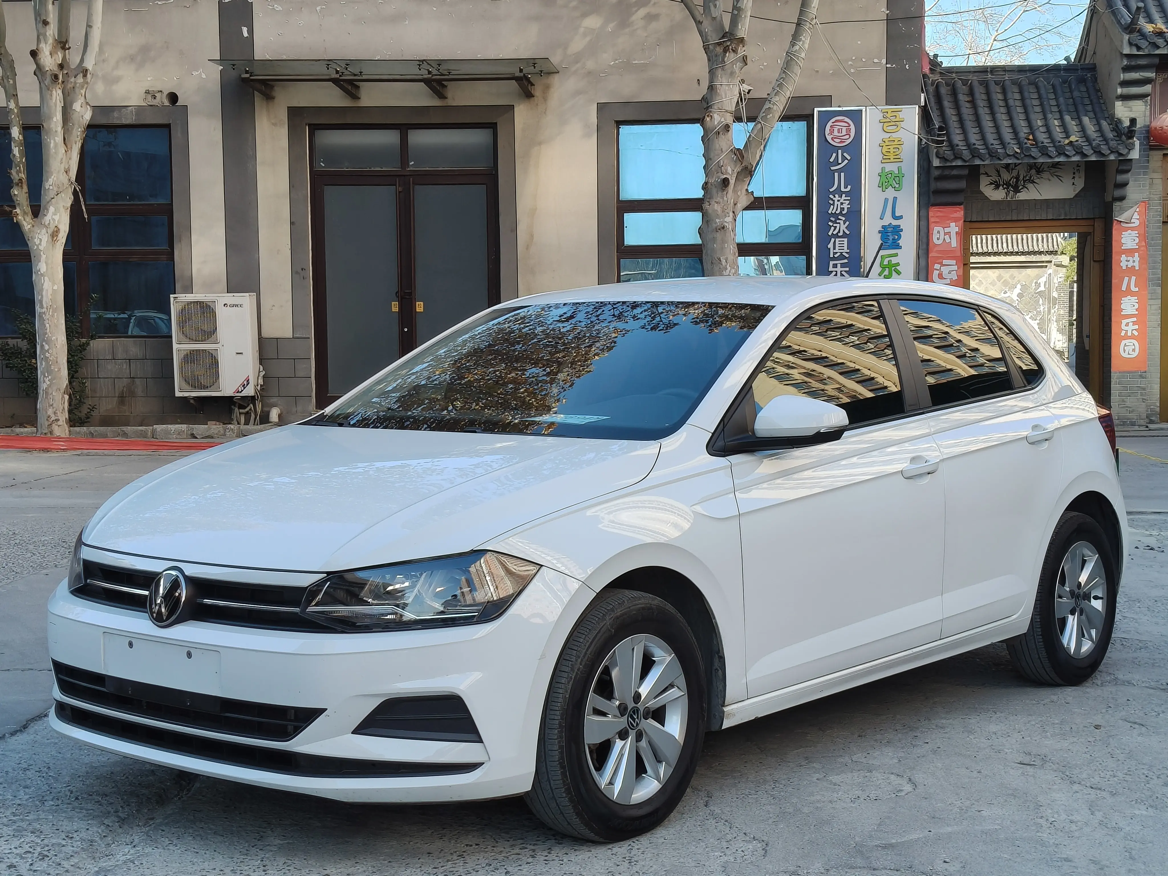 Volkswagen Polo  из Китая