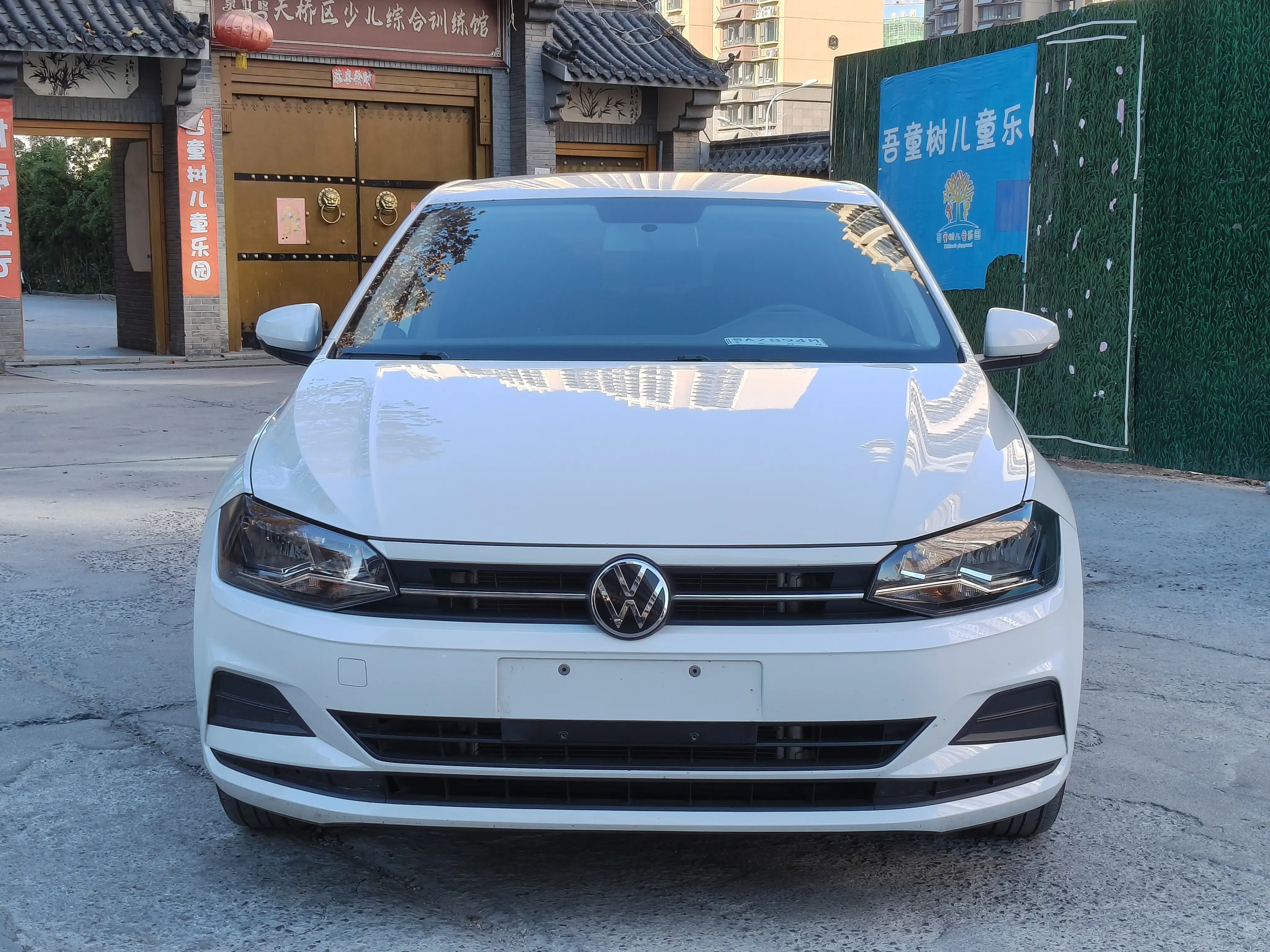 Volkswagen Polo  из Китая