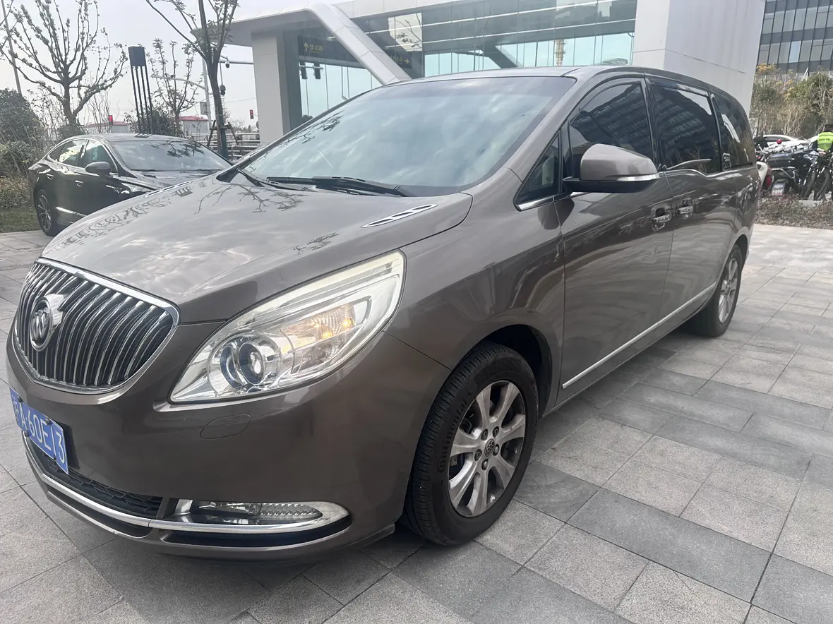 Buick GL8  из Китая