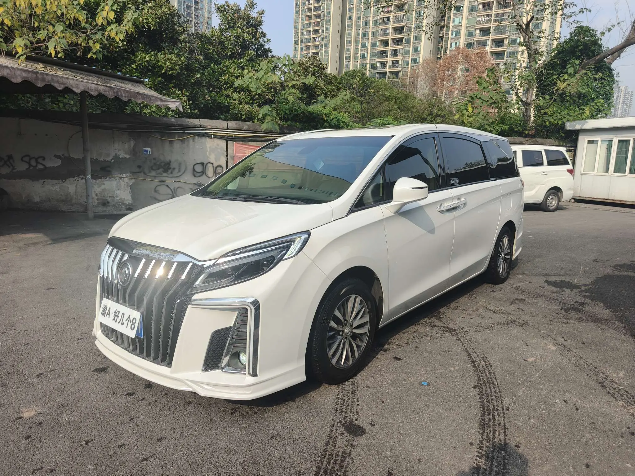 Buick GL8  из Китая