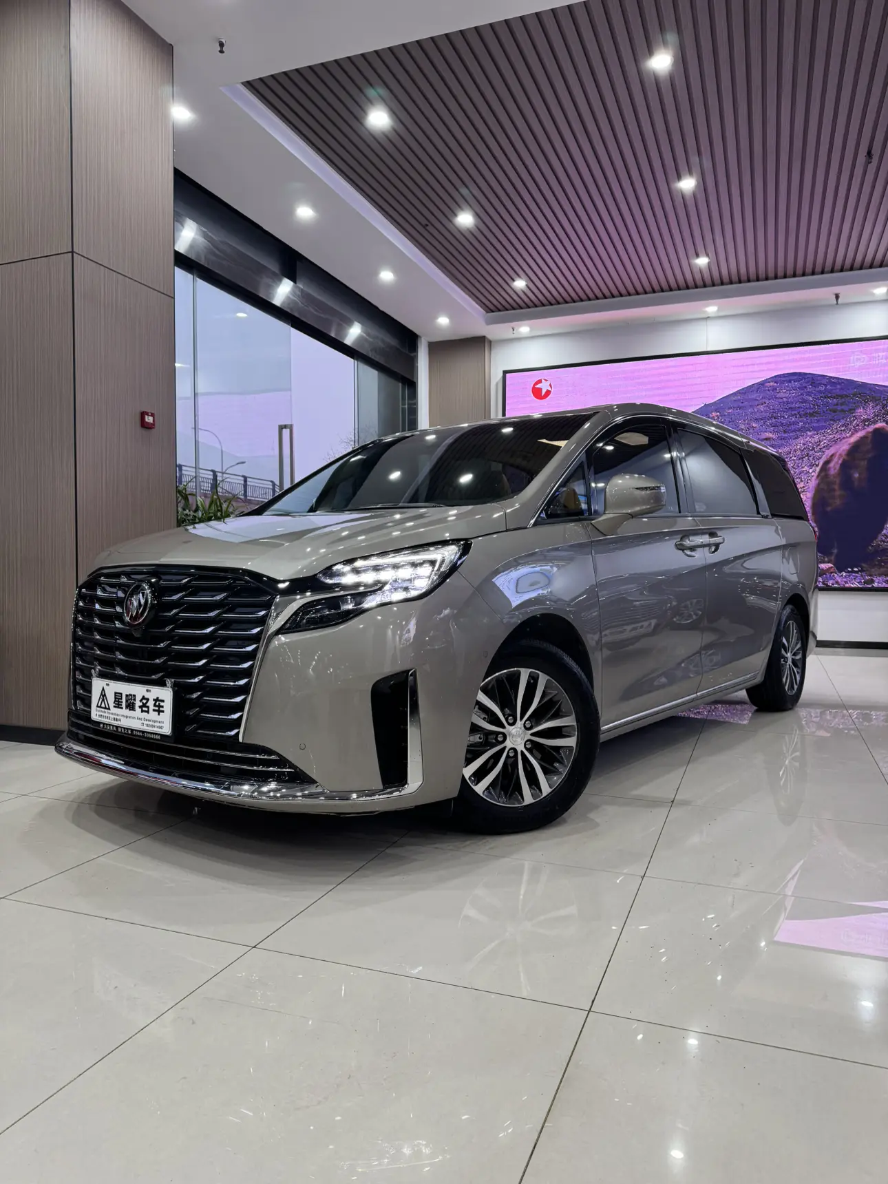 Buick GL8  из Китая