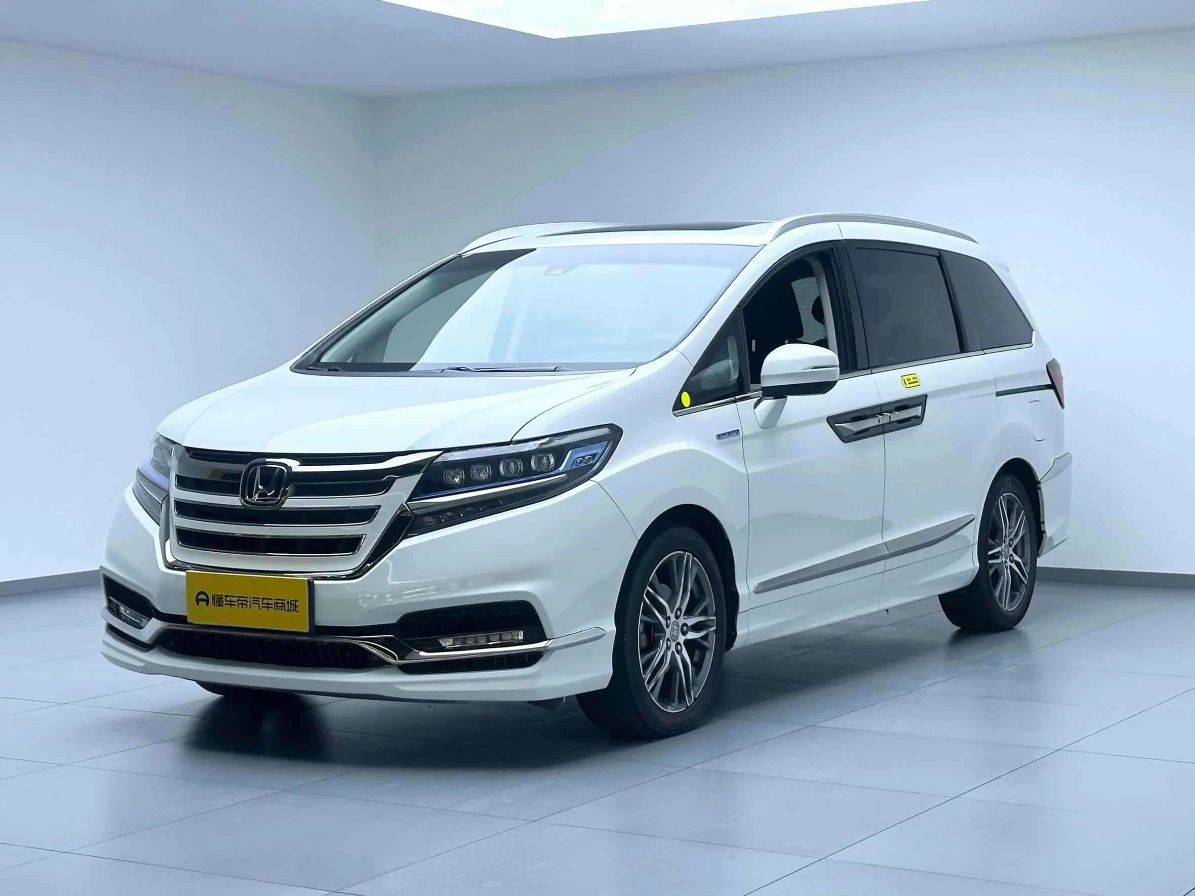 Honda Elysion (Alison)  из Китая