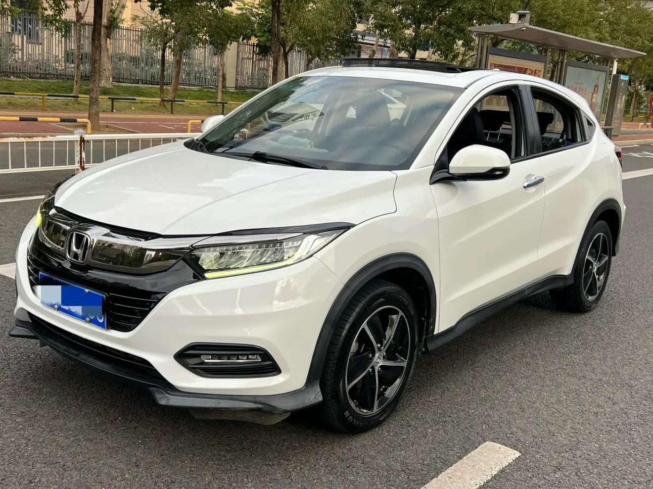 Honda Vezel (Binzhi)  из Китая