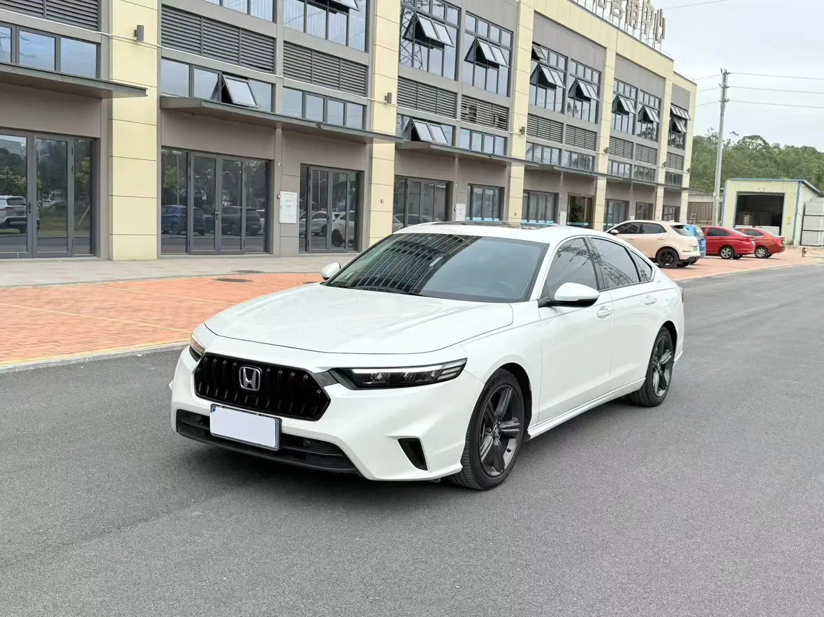 Honda Inspire (Yingshipai)  из Китая