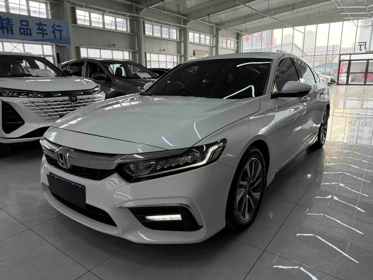 Honda Inspire (Yingshipai)  из Китая