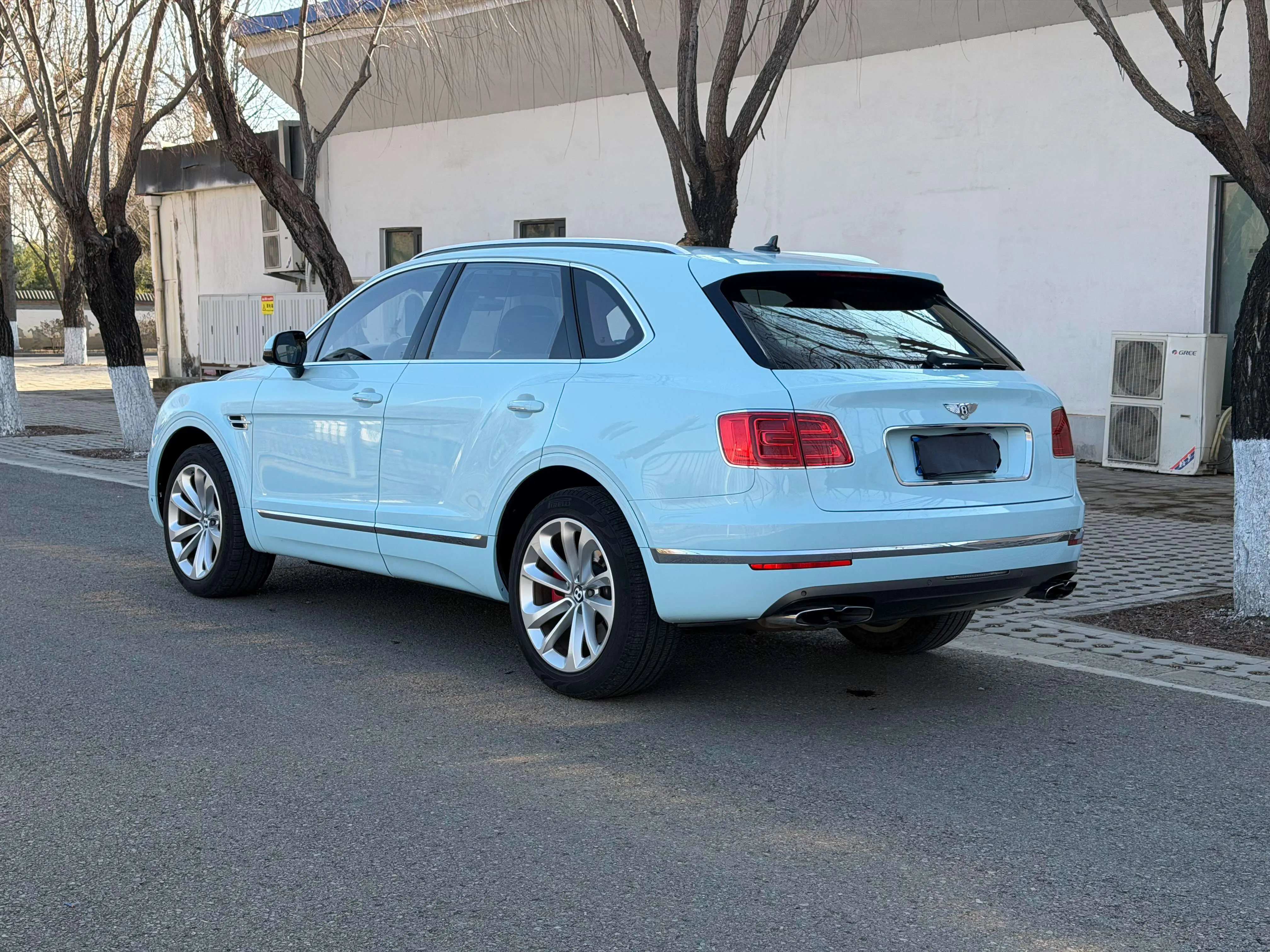 Bentley Bentayga  из Китая